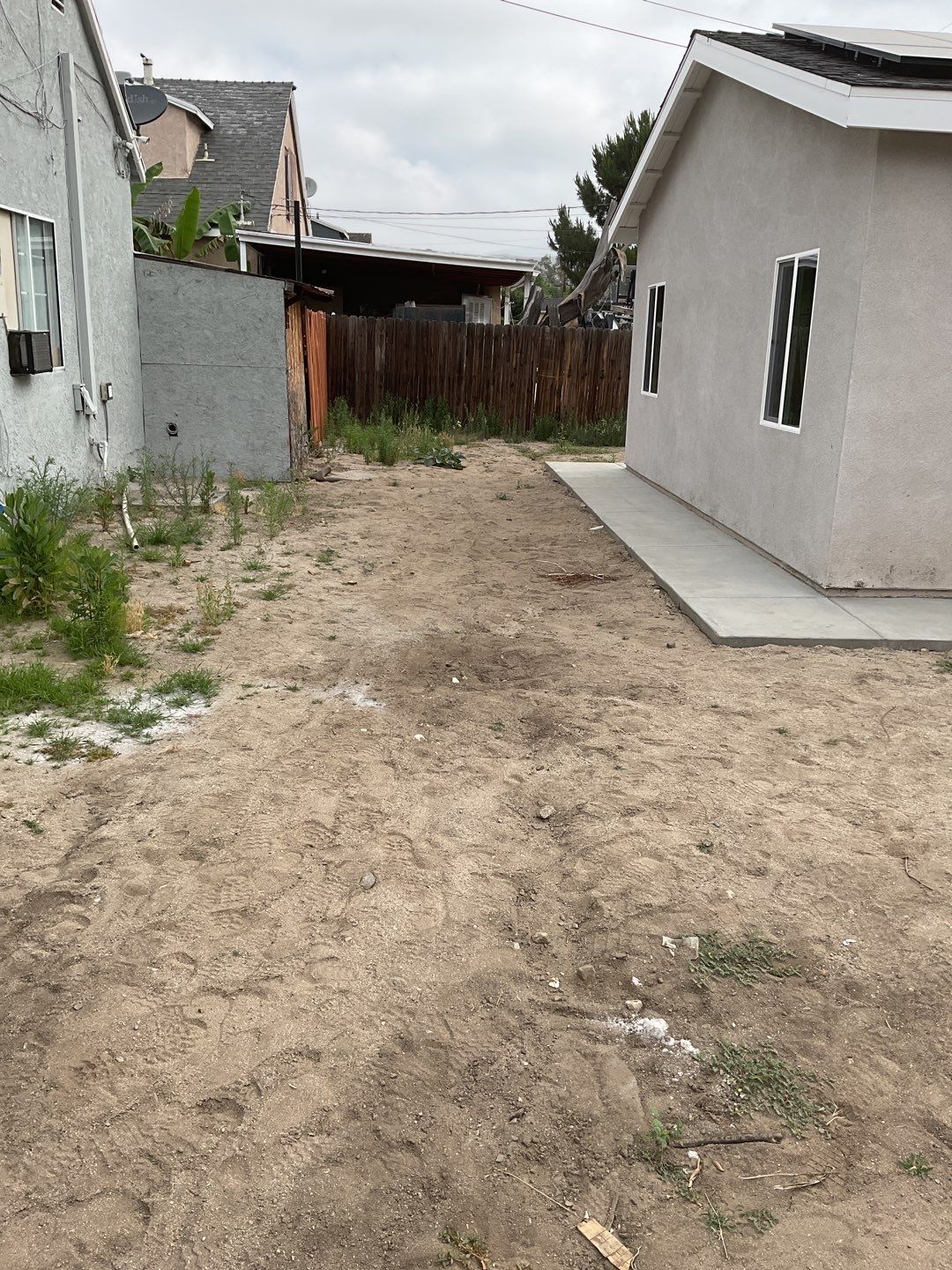 Fence installation using 6ft and 4ft vinyl  by Fence Guys Inc. 