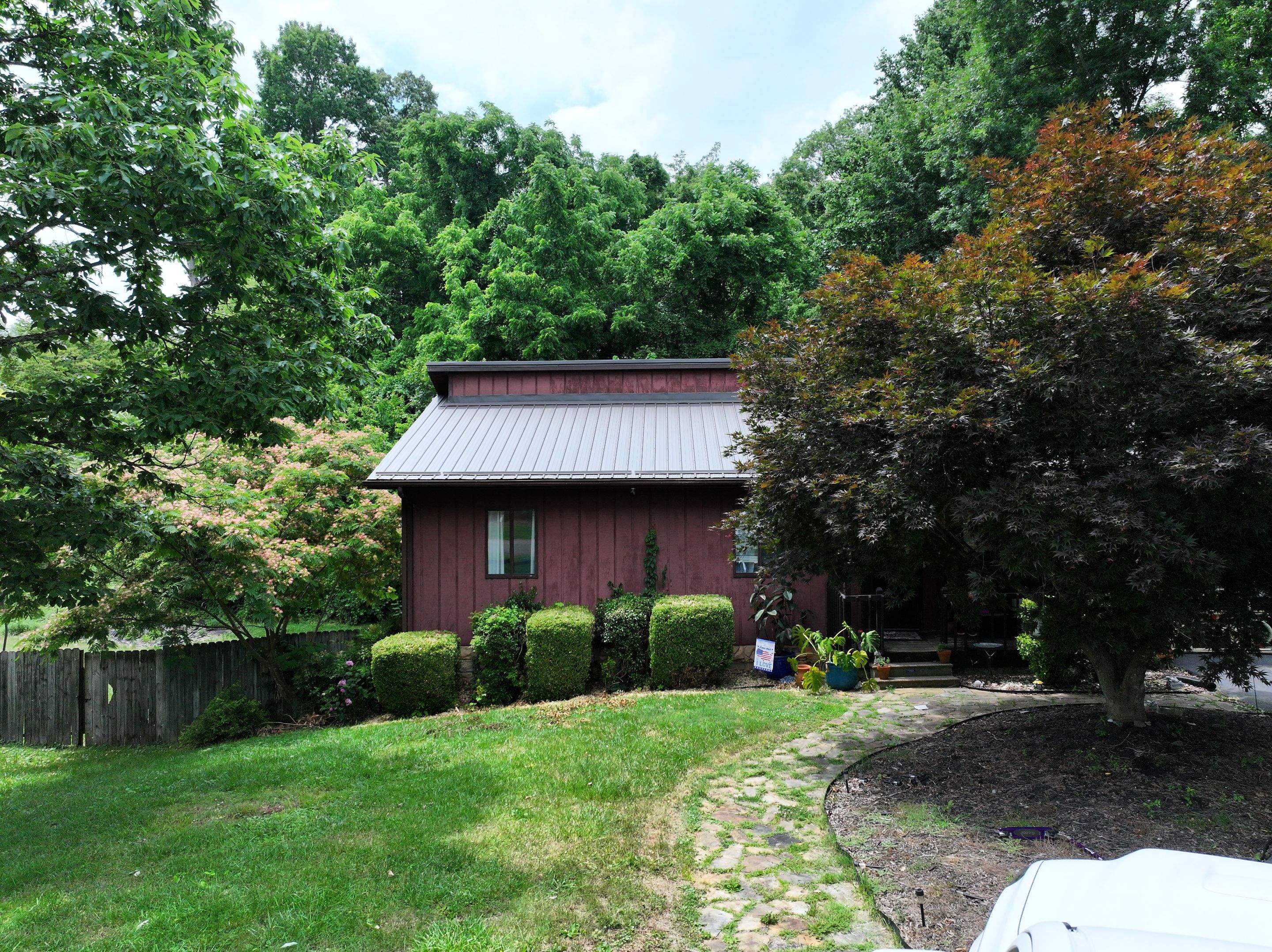 Boggs Residence by Omnia Roofing