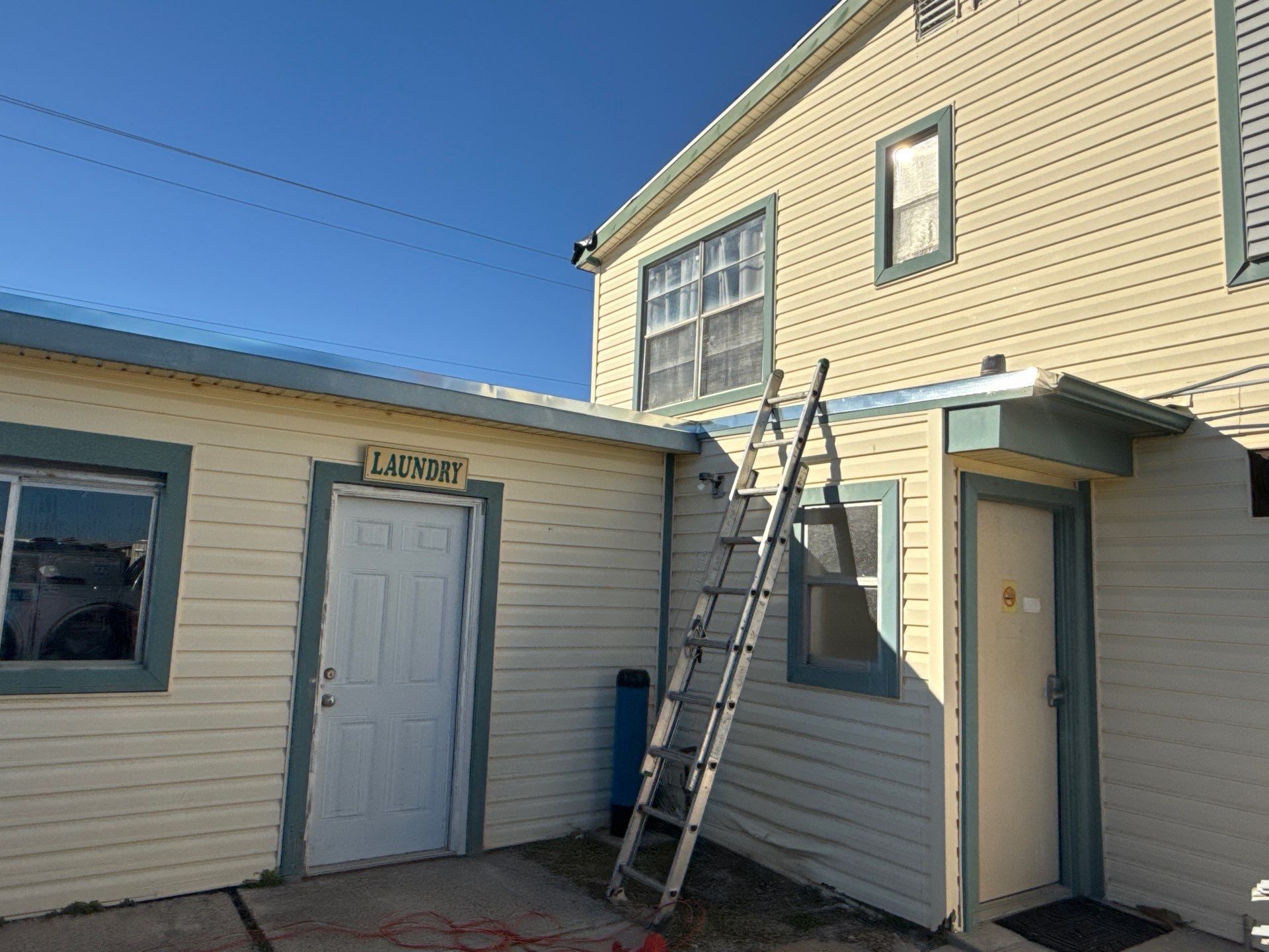 Mustang Island Flat Top by Bayfront Roofing and Construction