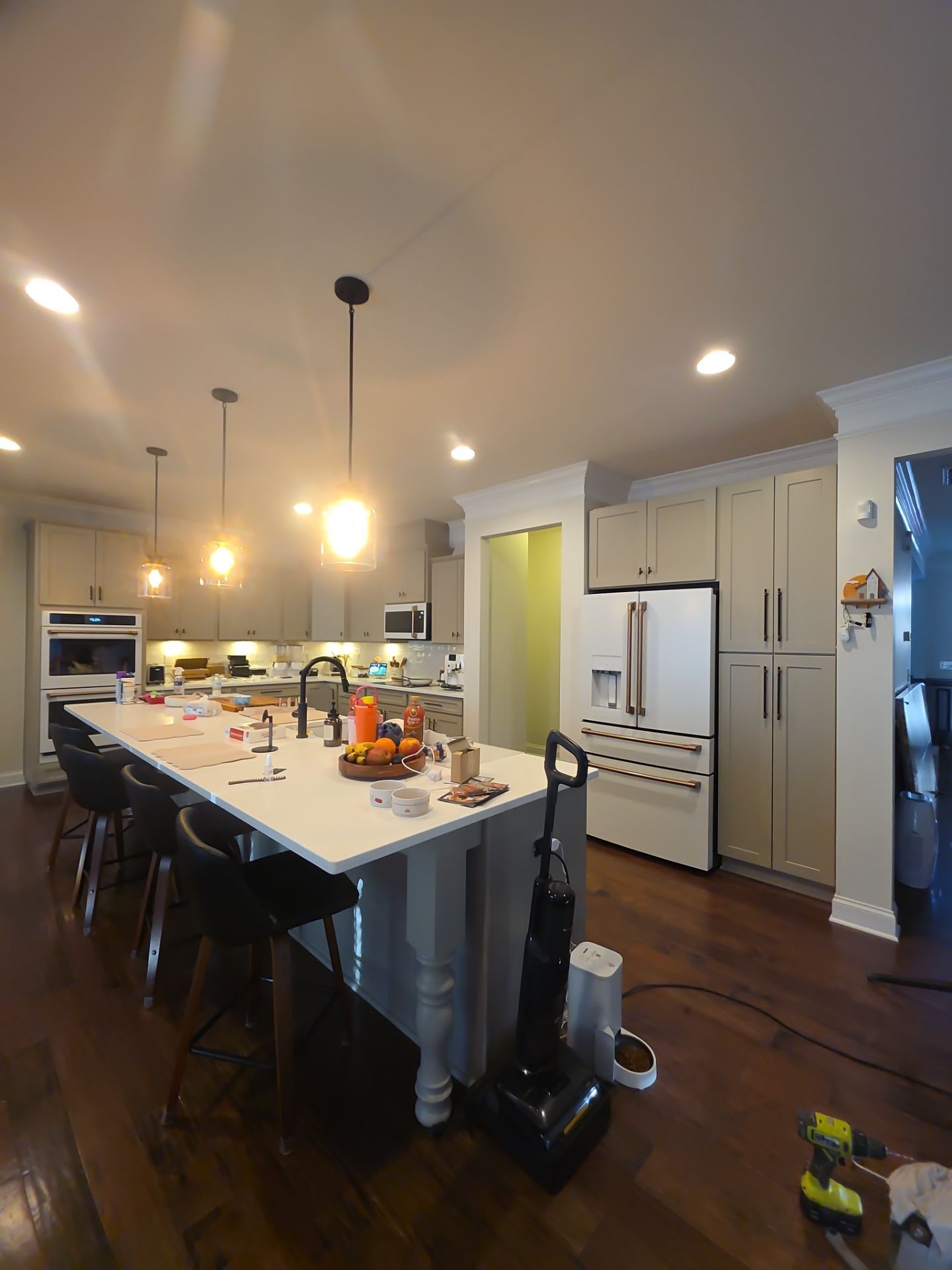 From Dated to Dazzling: A Bright Kitchen Transformation in Holly Springs by Elite Remodeling and Design LLC