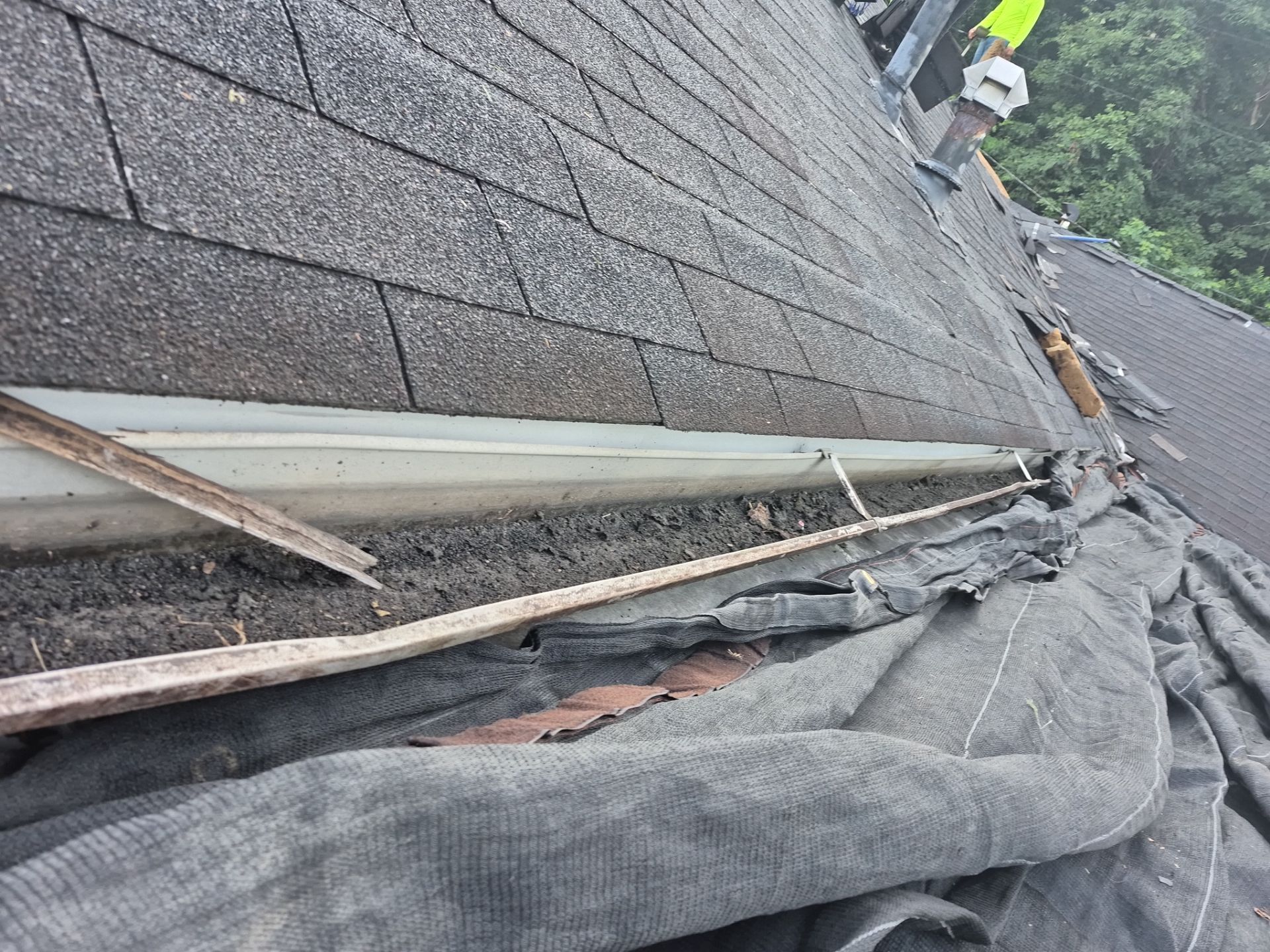 🖤 Sleek. Bold. Built to Last — Granite Black in Portsmouth! by Mr. Roofer
