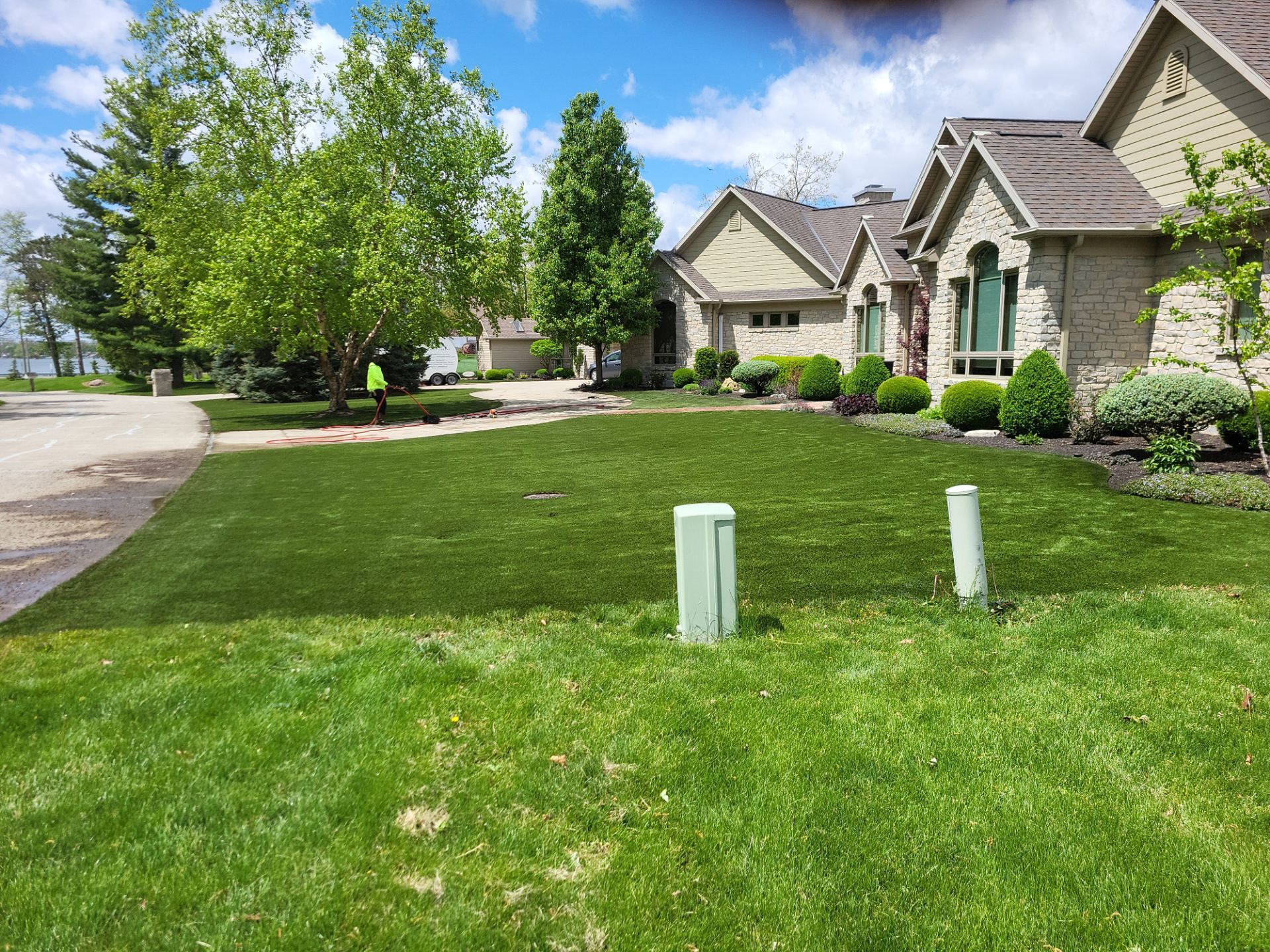 Full Lakeside Turfed Yard by Southwest Greens Midwest