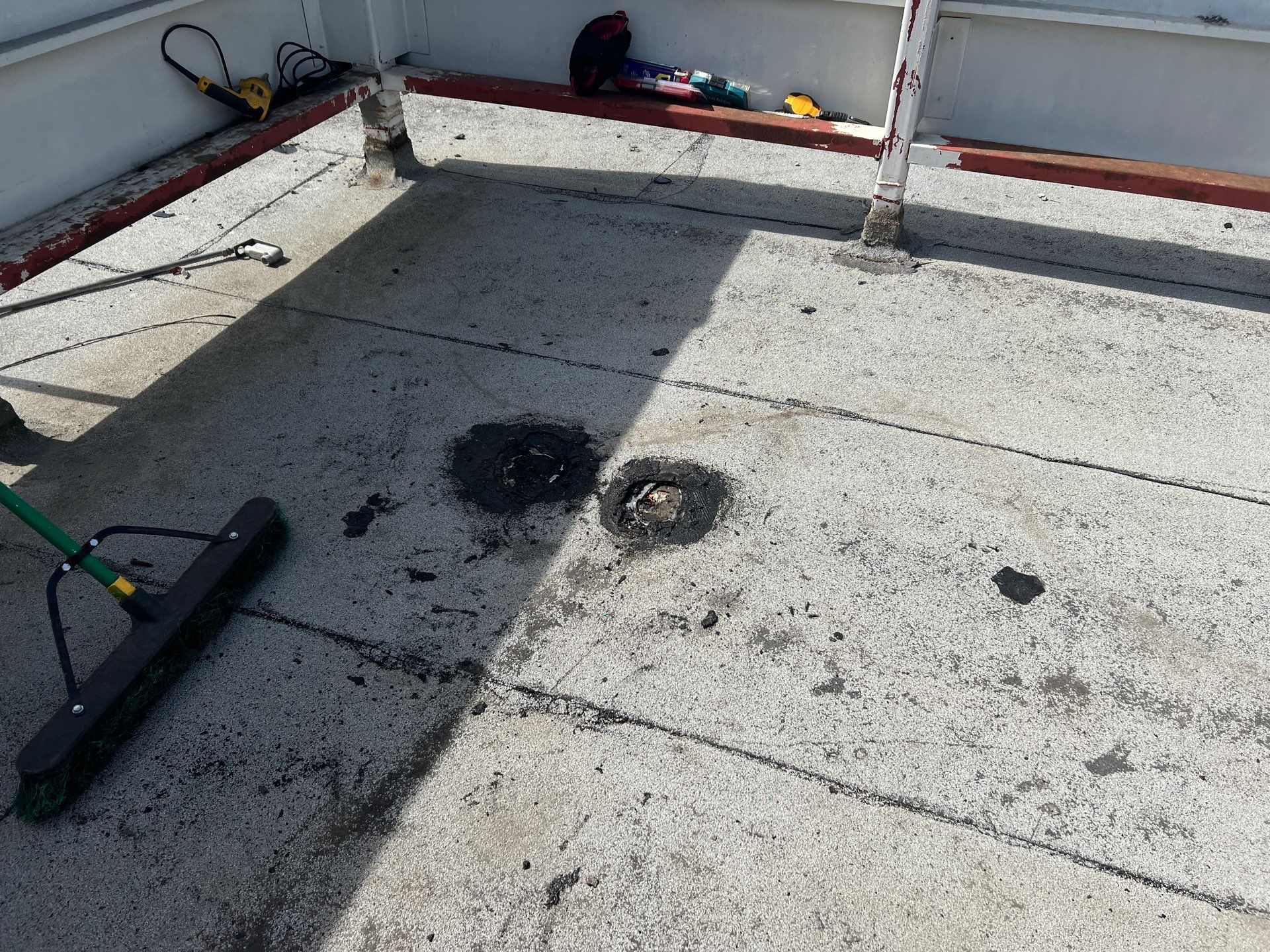 TPO single-ply roofing system using GAF Everguard 60 mil by Straight Edge Roofing Inc