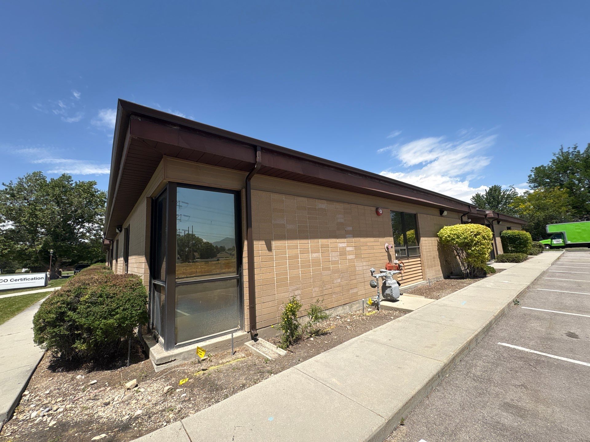 Commercial space by Gutter Boys 