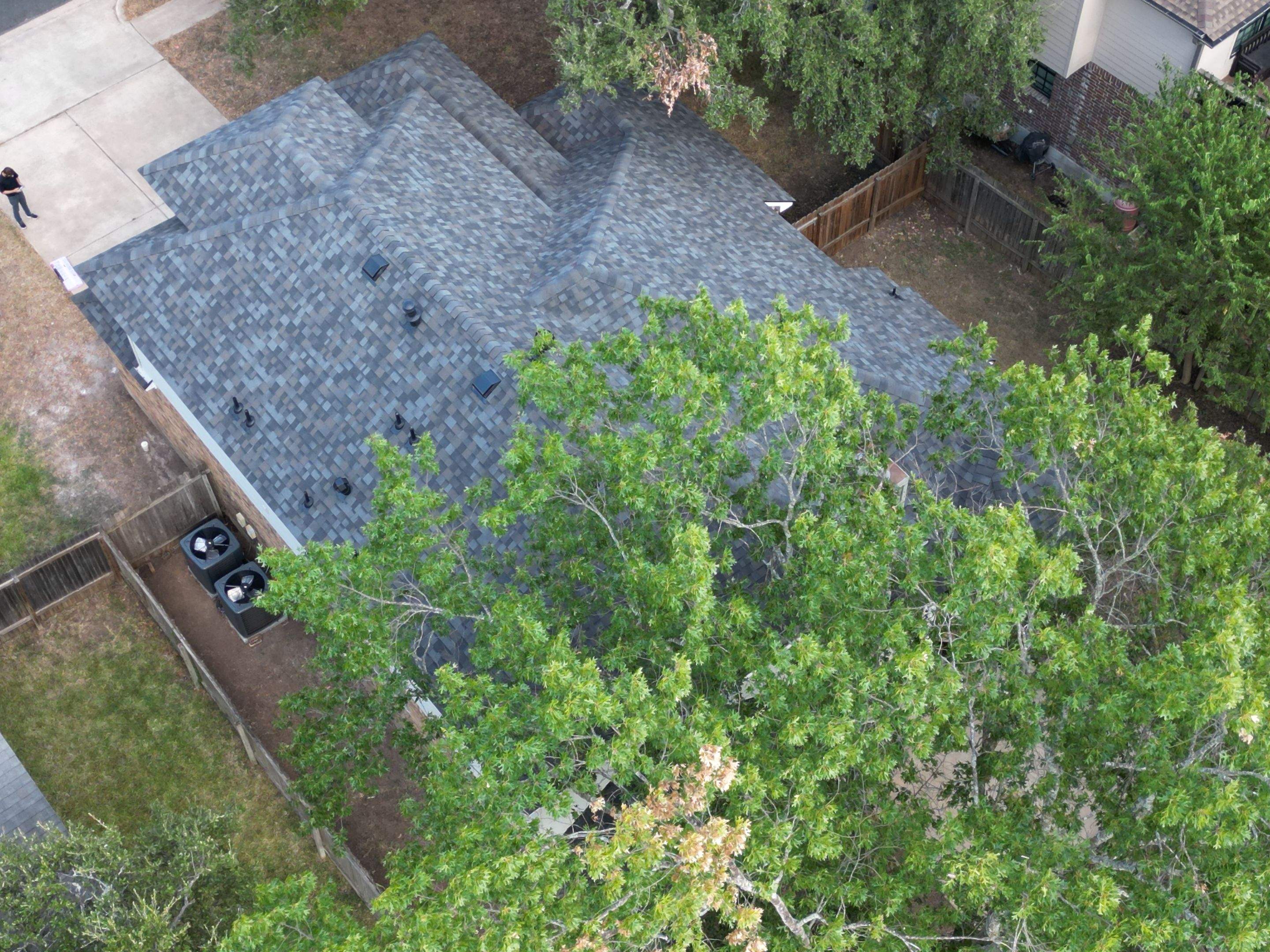 Williamsburg Gray - Owens Corning TruDefinition Duration by RoofsOnly.com