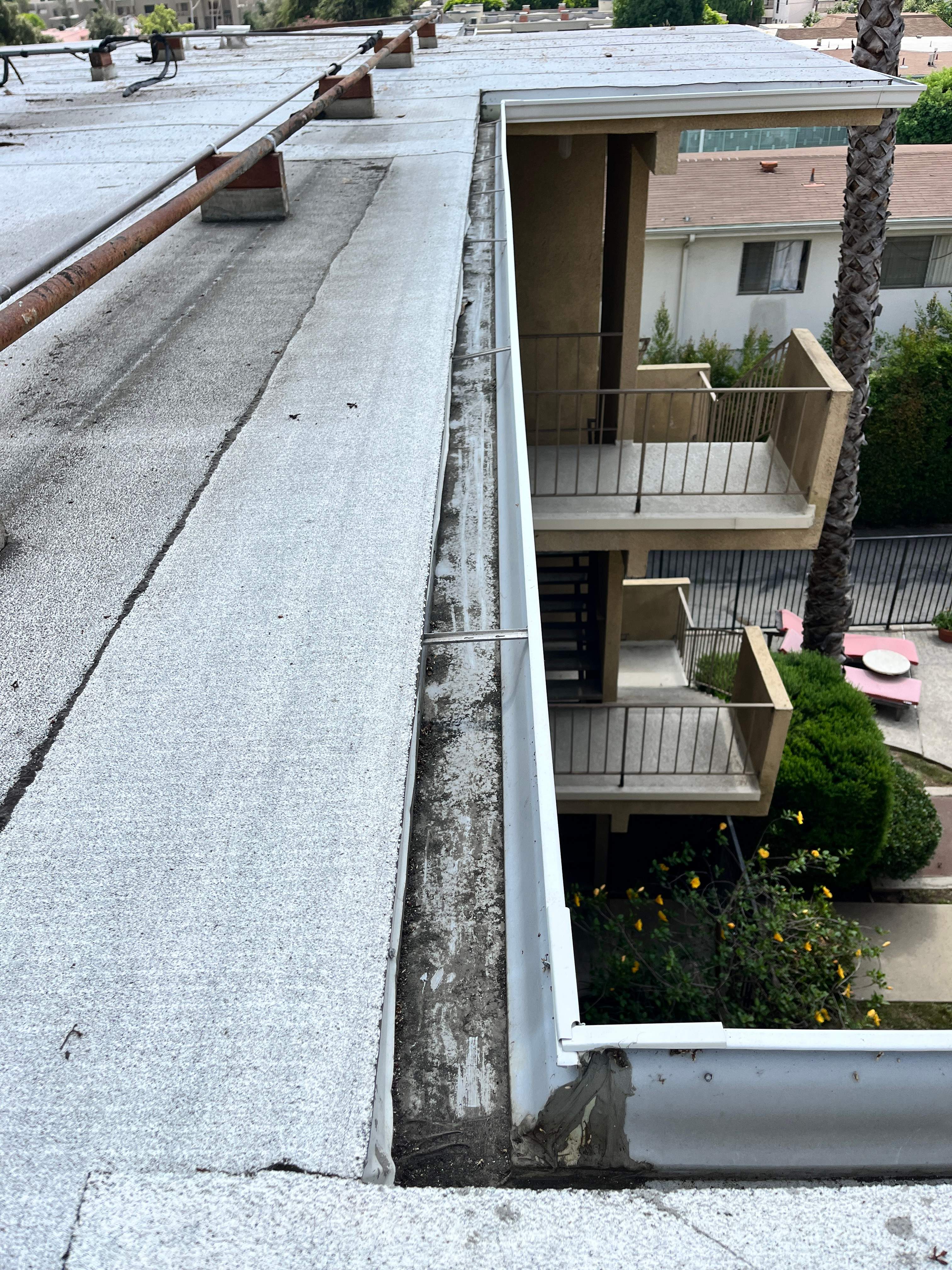 HOA Gutter Cleaning in Pasadena by Palm Coast Solar Cleaning