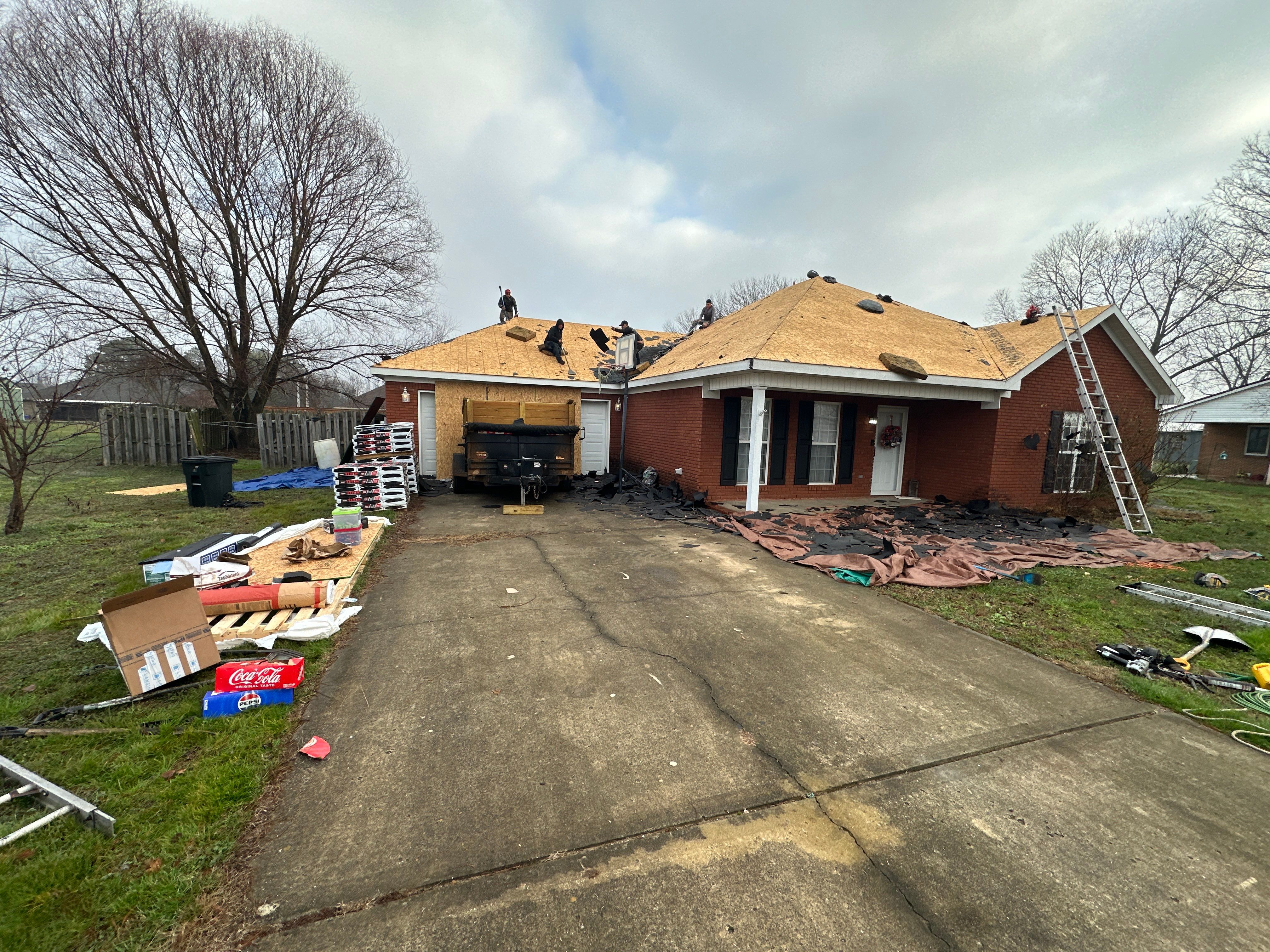 Rustic Black Titan  - Clements by BayCo Roofing