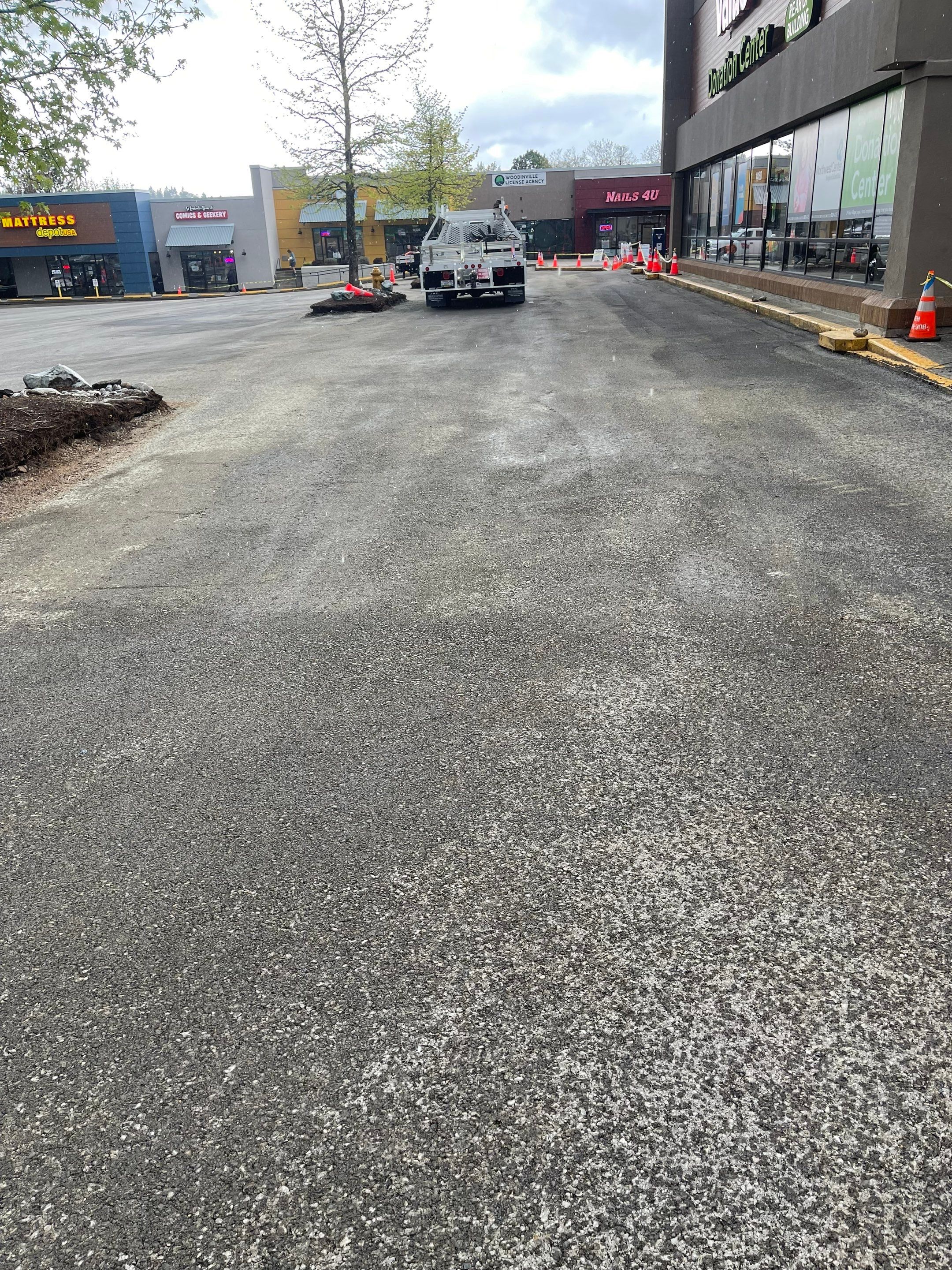 Colliers - Woodinville New Asphalt Parking Lot by Jireh Asphalt & Concrete Inc 