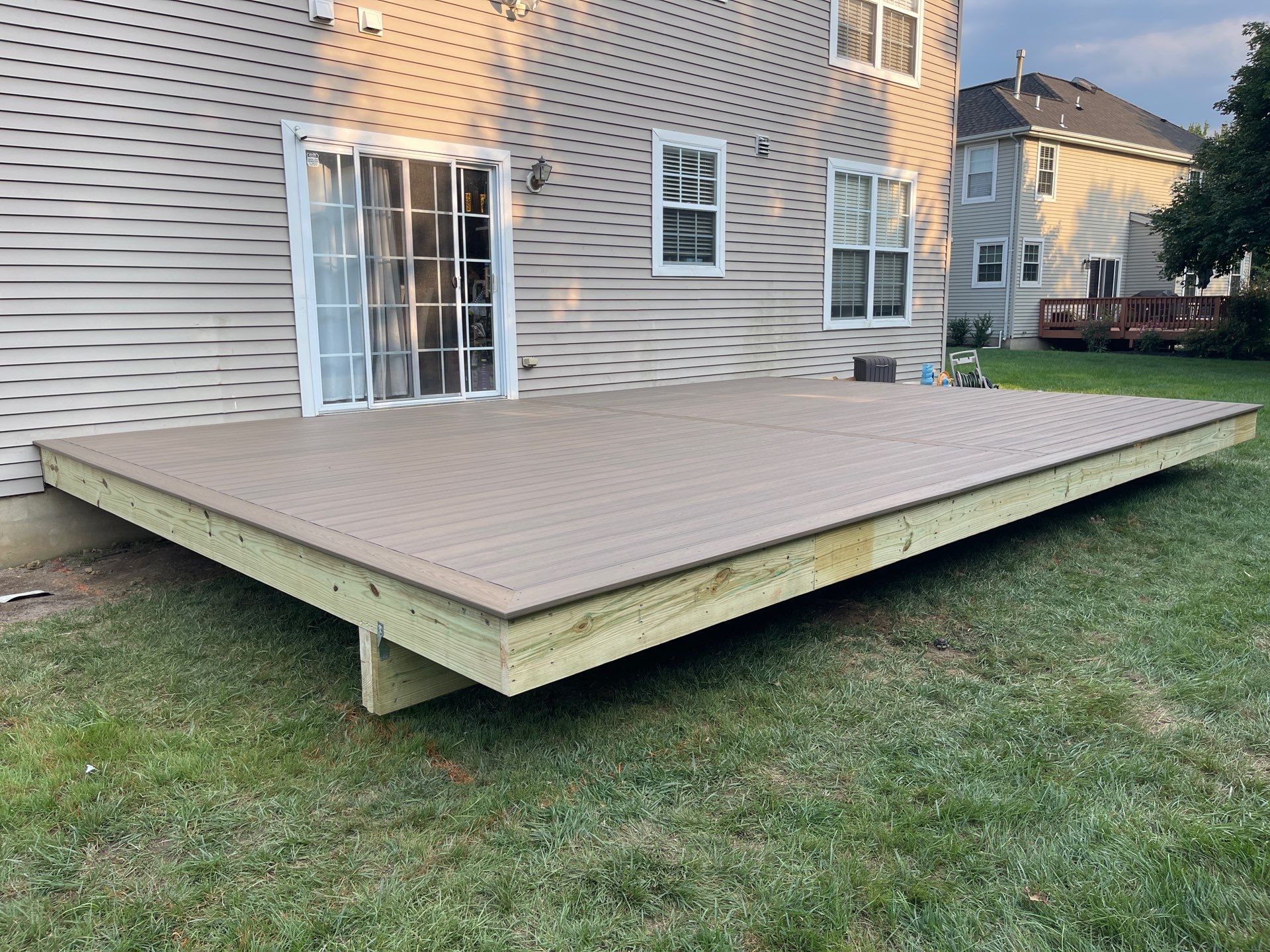 New Deck using Deckorators Venture - Color Sandbar by deck guardian