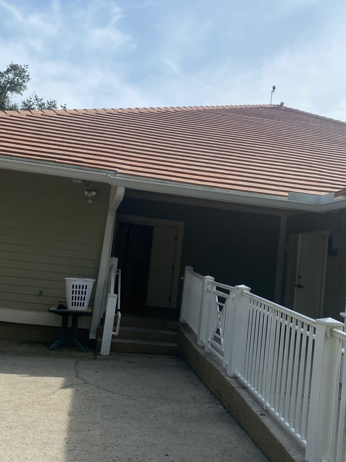 7-Inch Smooth Box Seamless Gutters using smooth box gutters in Fort Myers FL by Gutter Professors