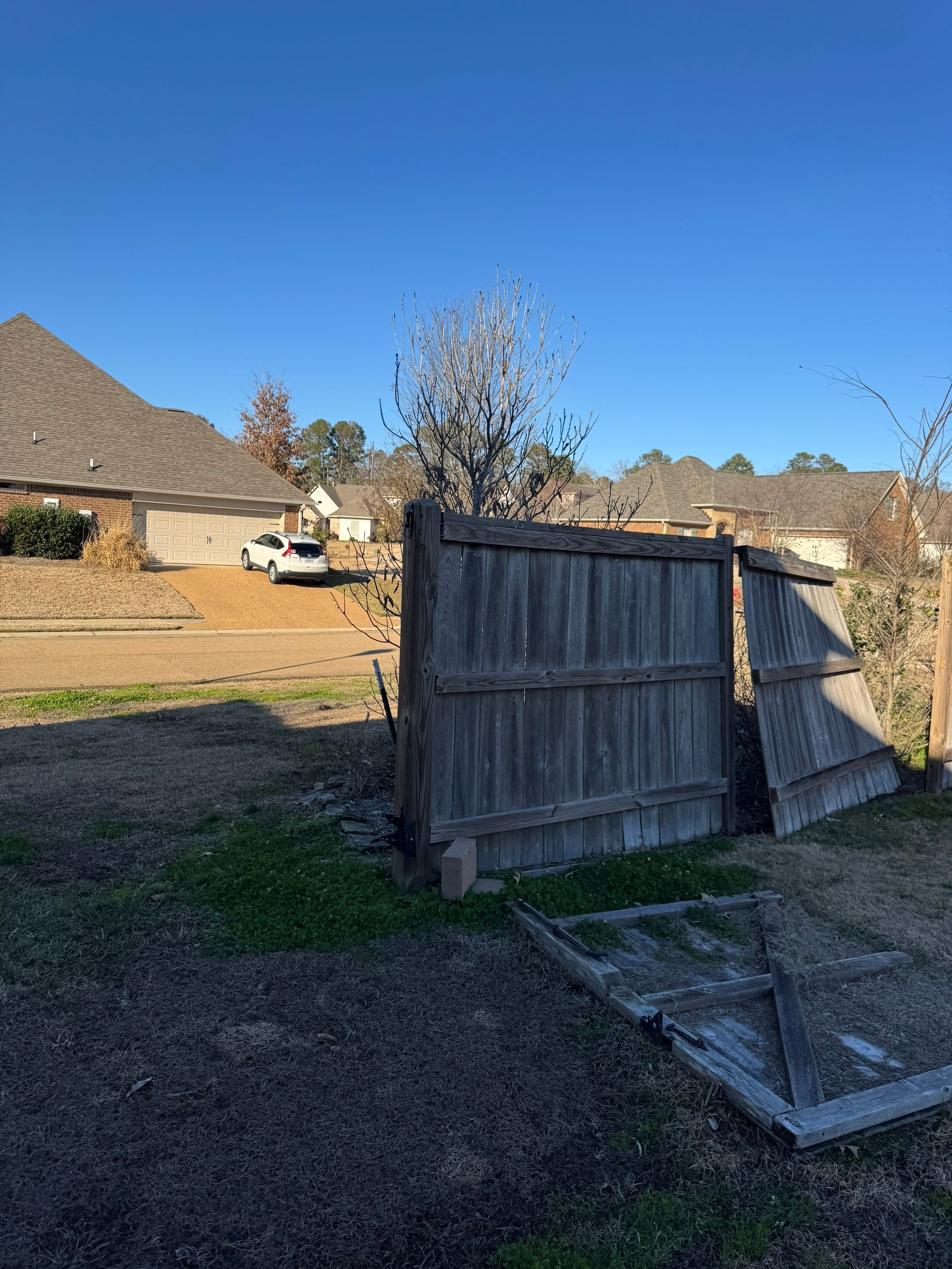 6' Cedar Good Neighbor 4x4 by Roberson Construction LLC