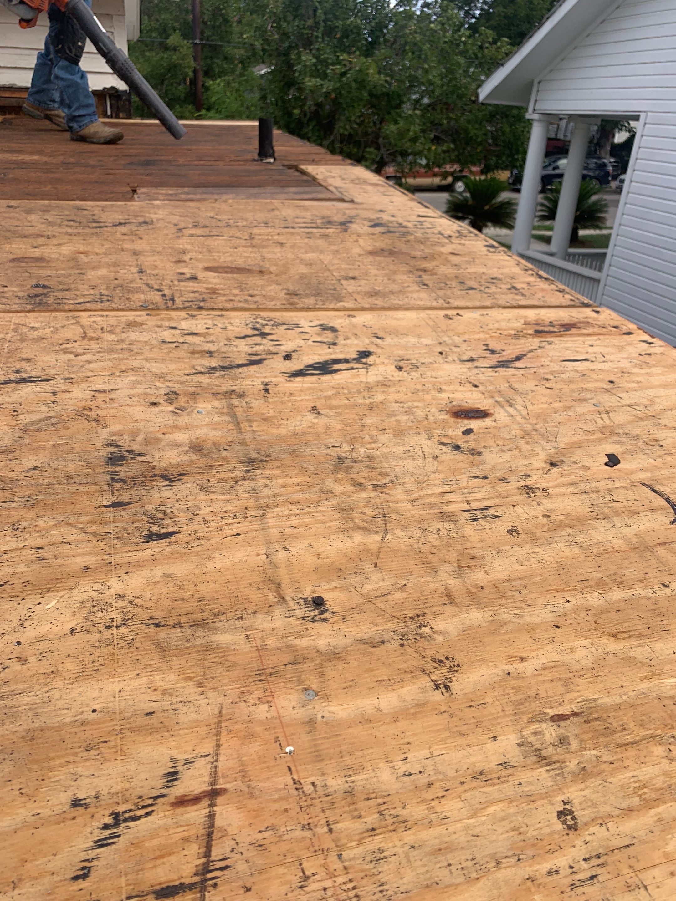 Flat Roof Repair - 78202 | San Antonio Roofing Company by Rox Roofing