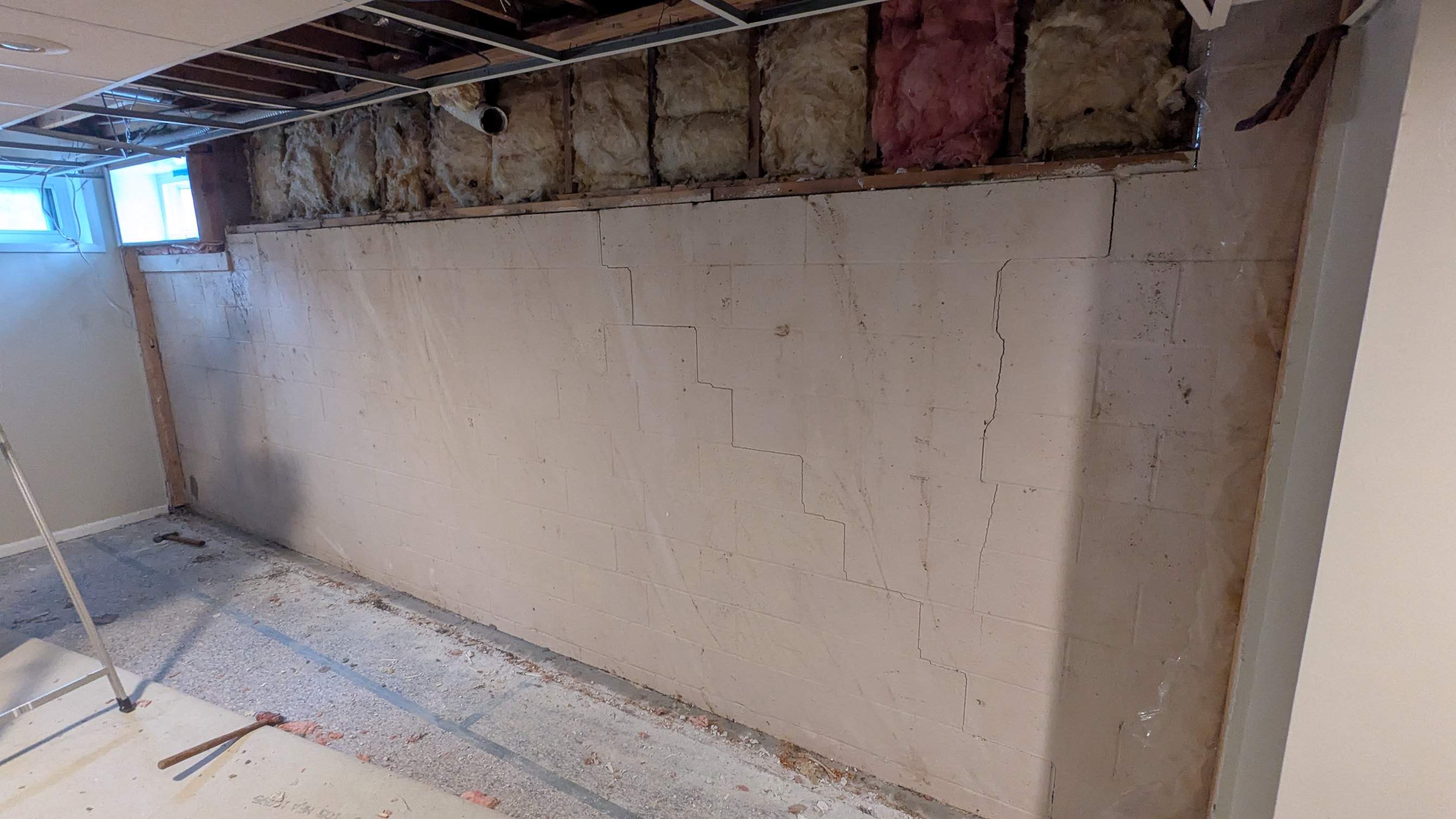 Embedded Fiber Reinforcement by Toledo Basement Repair 