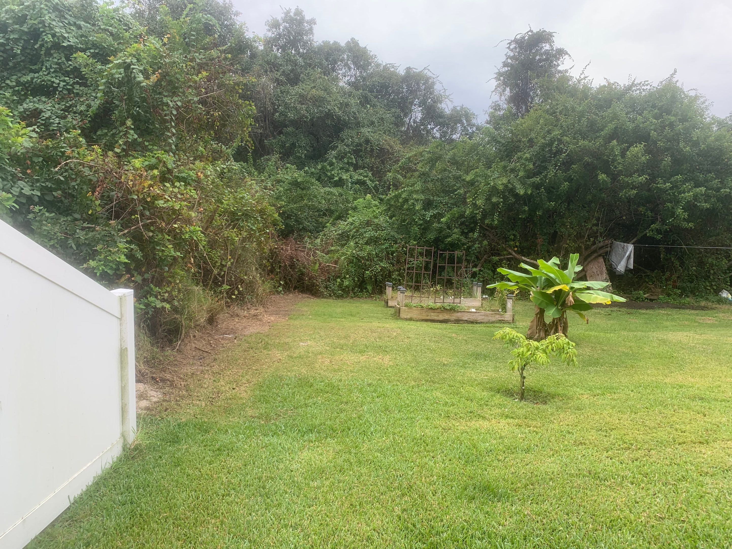 Ruskin, FL 6 ft. Tall White Vinyl Privacy with 4 ft. Picket Fence by Asap fence and gates, LLC