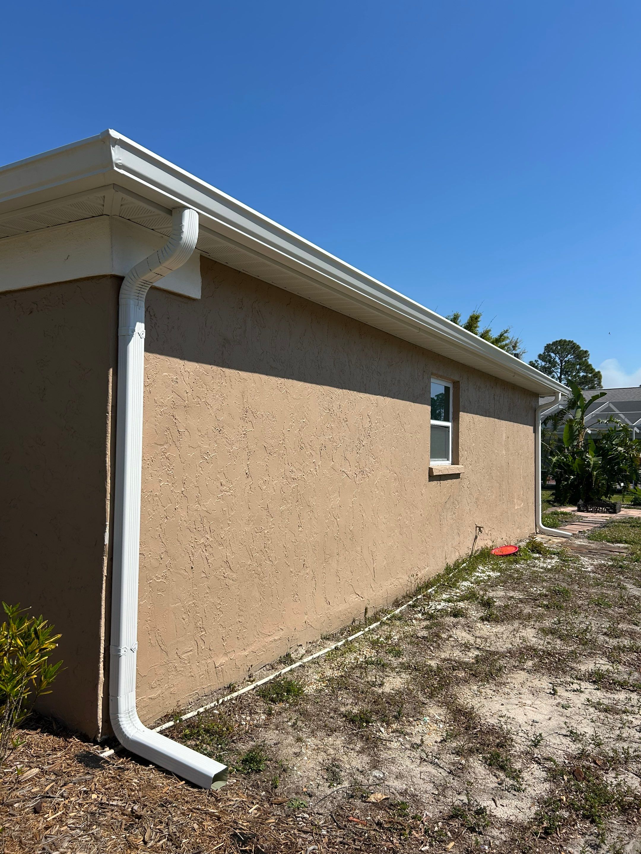 6 Inch Seamless Gutters using K-Style Seamless Gutters in Sarasota FL by Gutter Professors