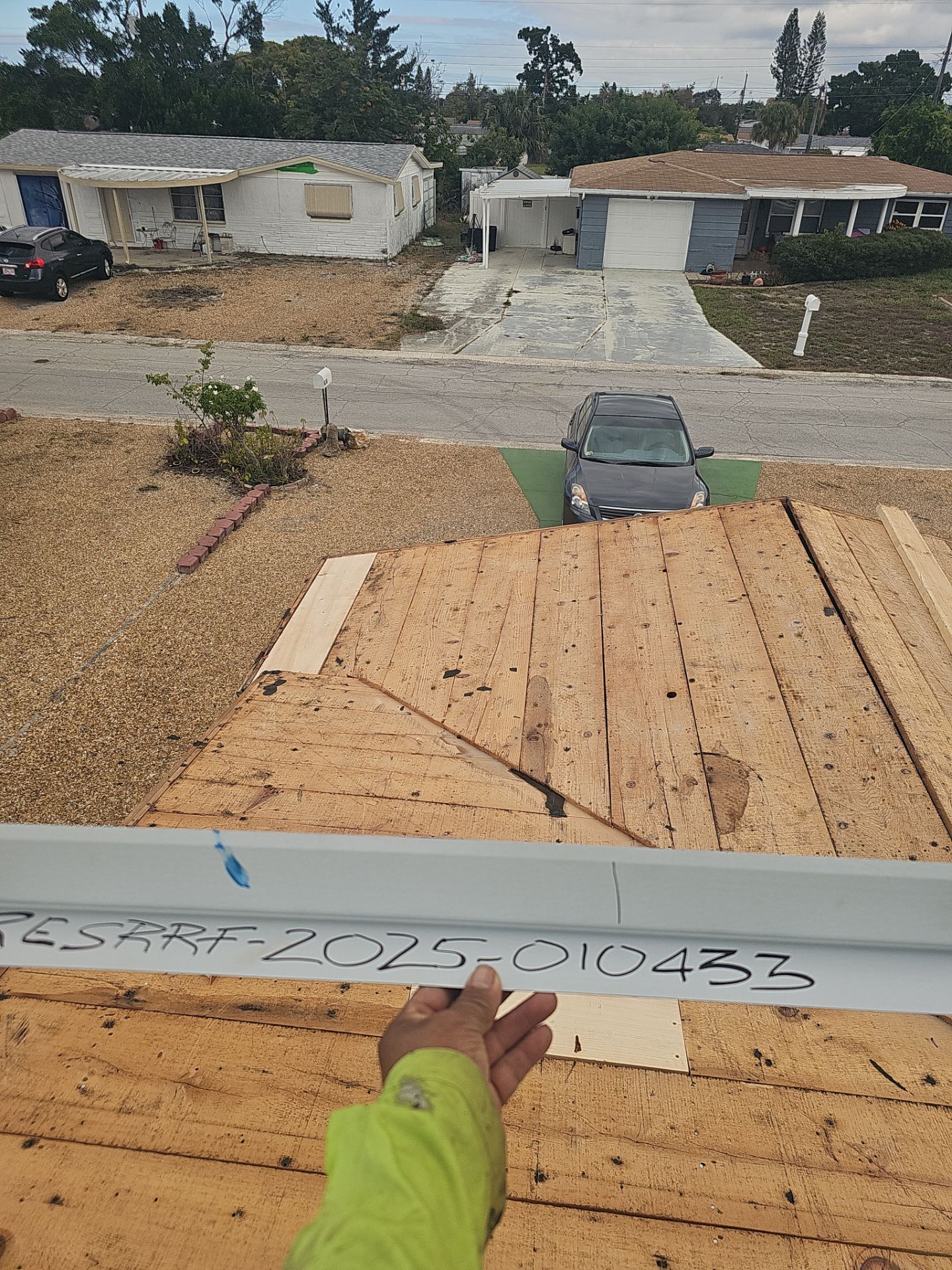 Project in Holiday 34690 by Mitchell Roofing Company LLC 