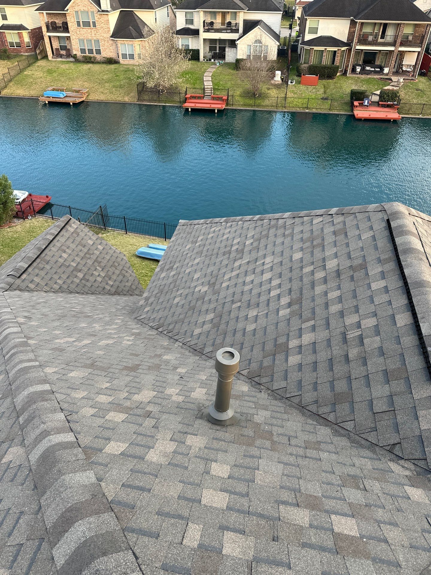 Residential Roofing Installation using Atlas Prolam by Motion Roofing