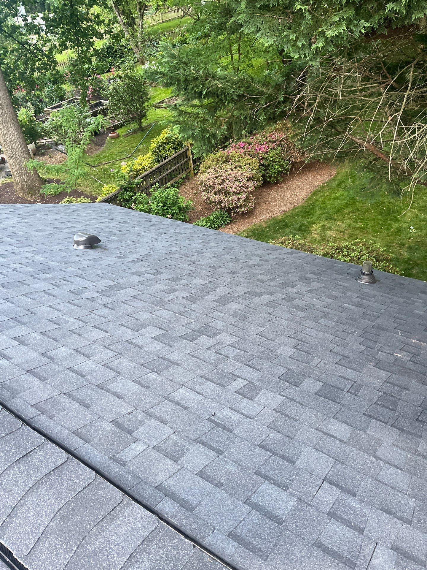 Burke: CertainTeed Landmark Designer Shingles in Moire Black by RM Banning, Inc.