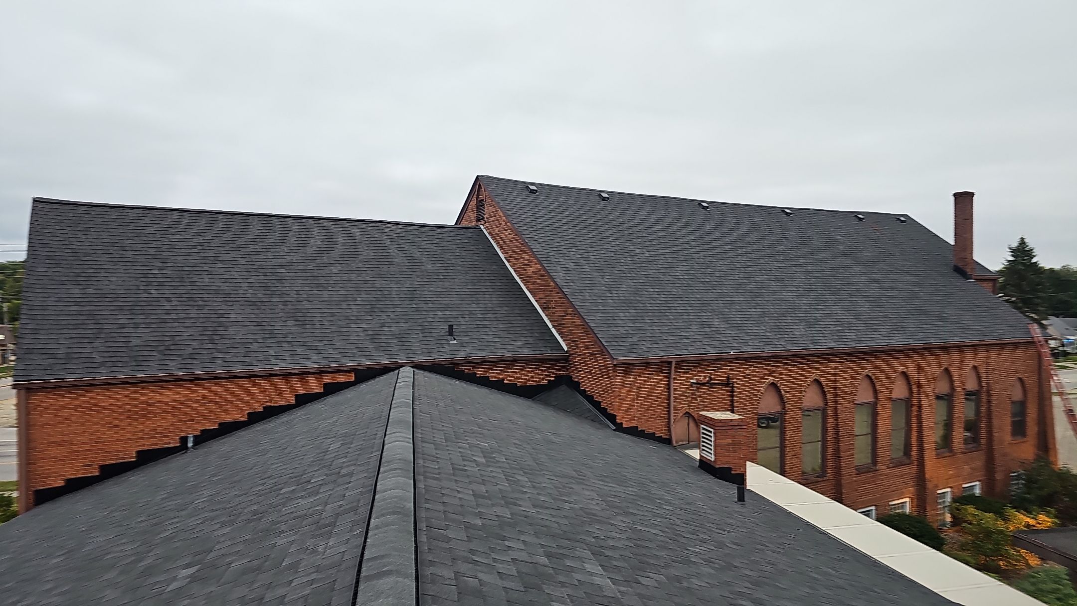 Atlas Pinnacle, Color, Black Pristine, Drip Edge, Color, Birch White by Eagle Eye Roofing