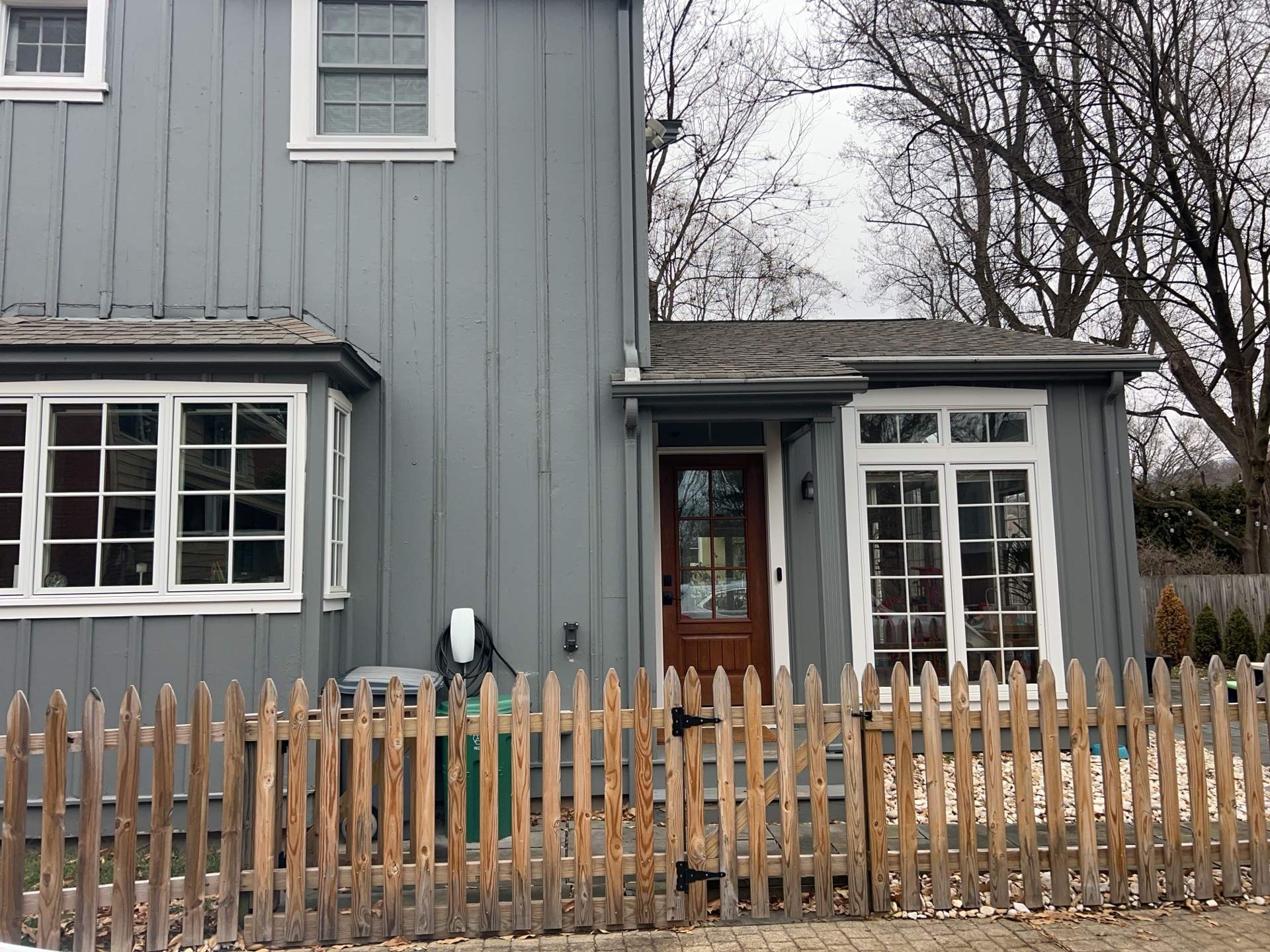 Centenarian Edgeworth Home updated with James Hardie by Ideal Siding Pittsburgh