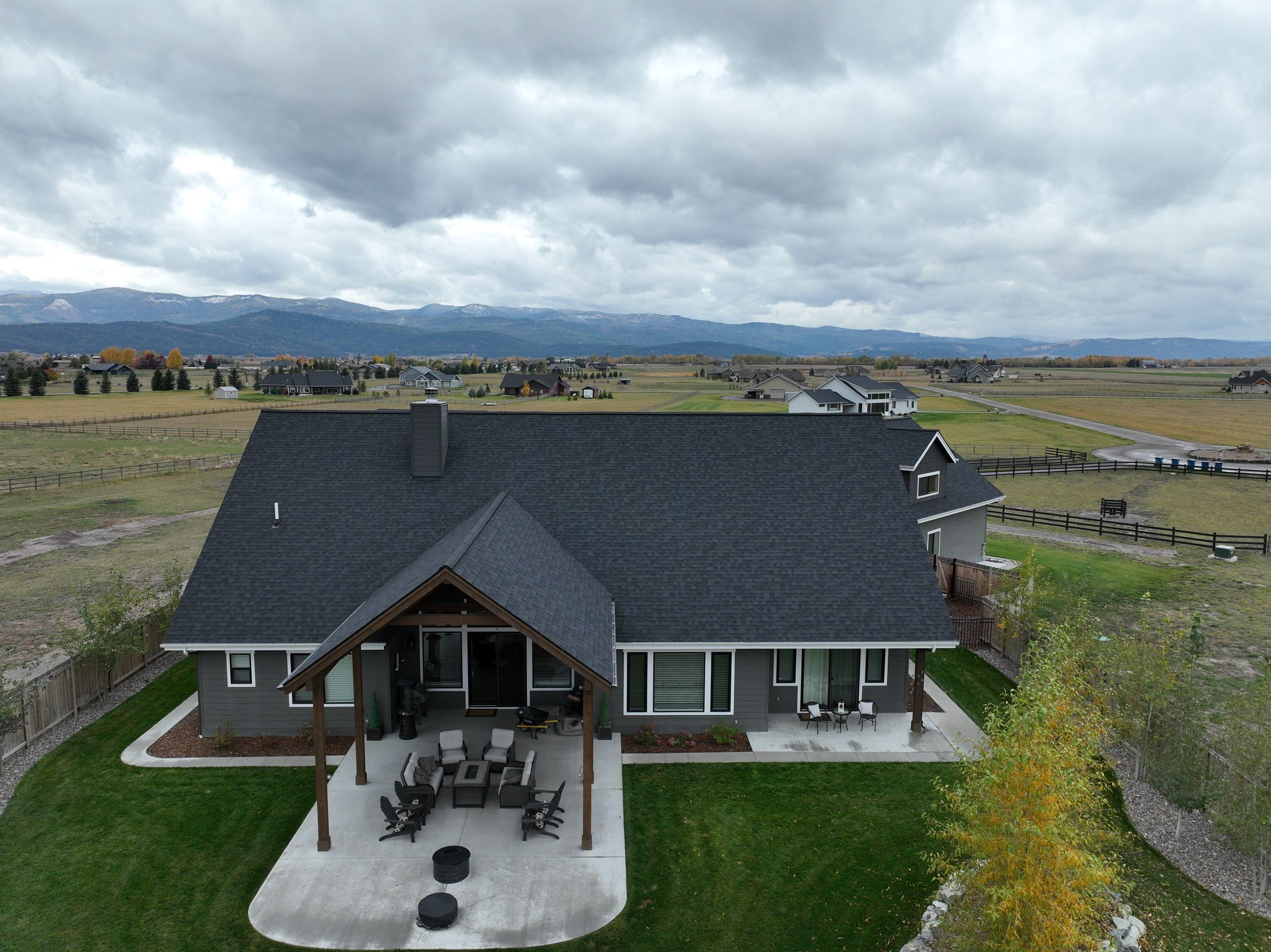 Owens Corning TruDefinition Duration - Onyx Black by Montana Roofing Solutions