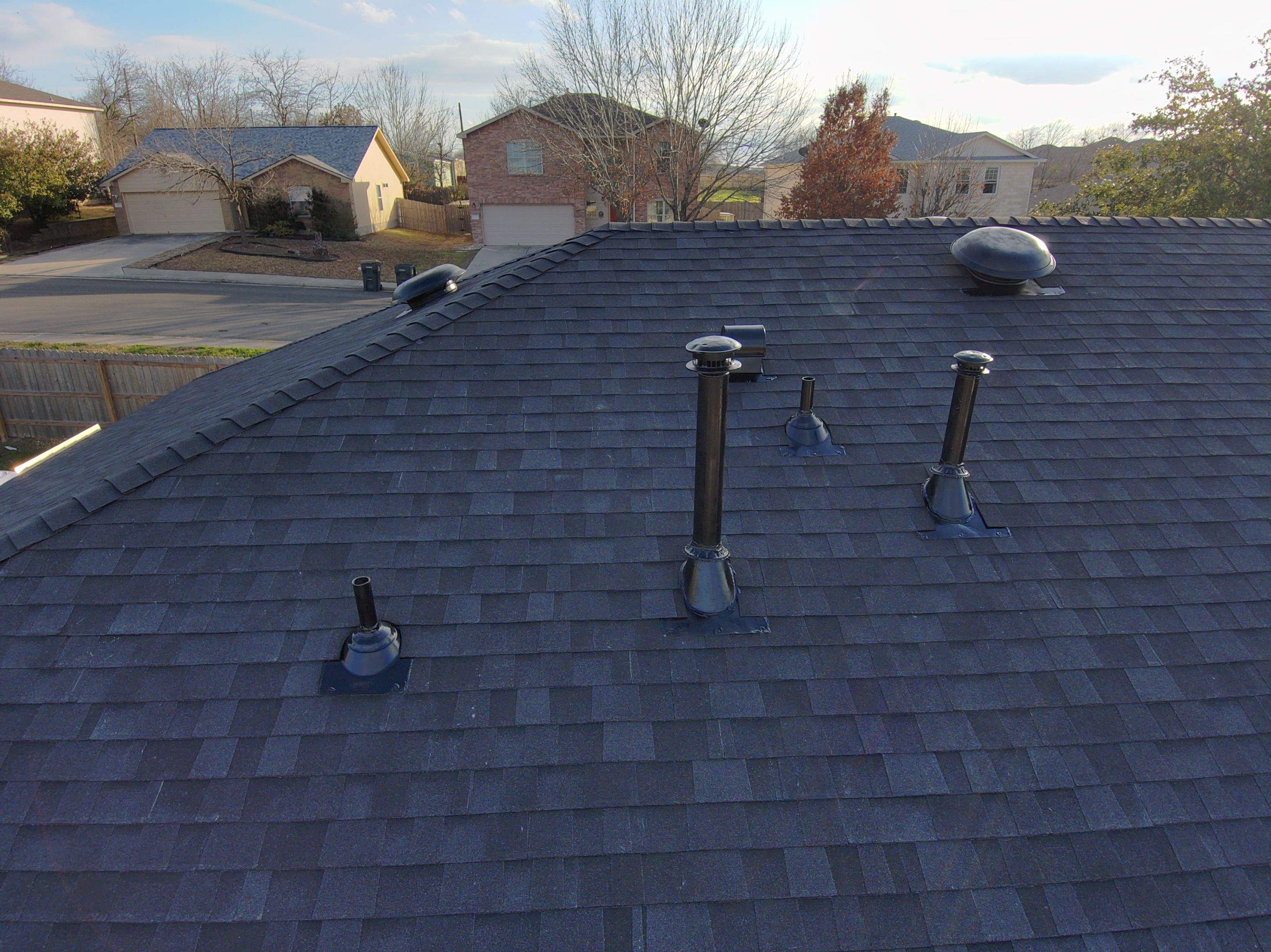 Onyx Black - Owens Corning TruDefinition Duration by RoofsOnly.com