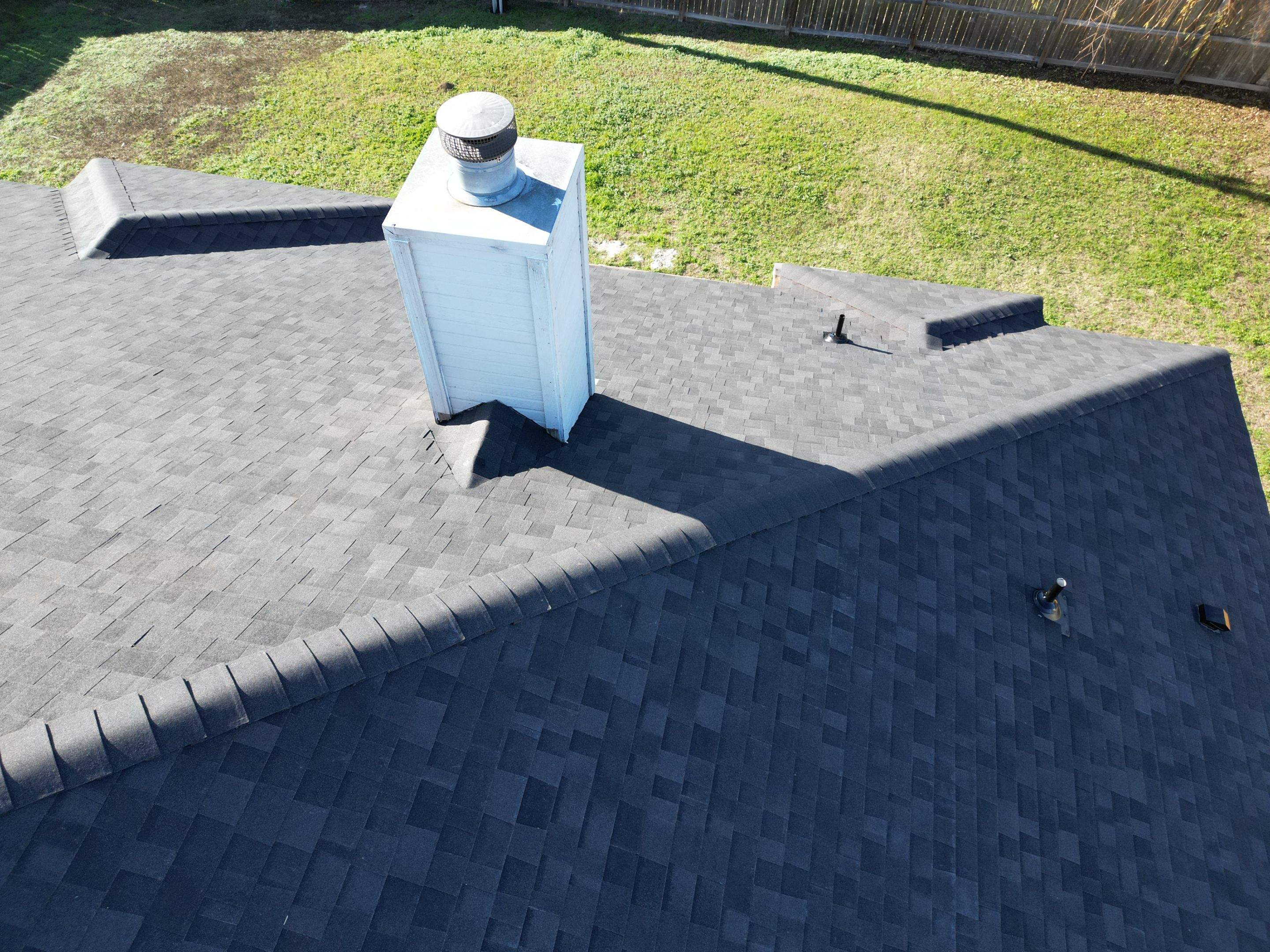 Onyx Black - Owens Corning TruDefinition Duration by RoofsOnly.com