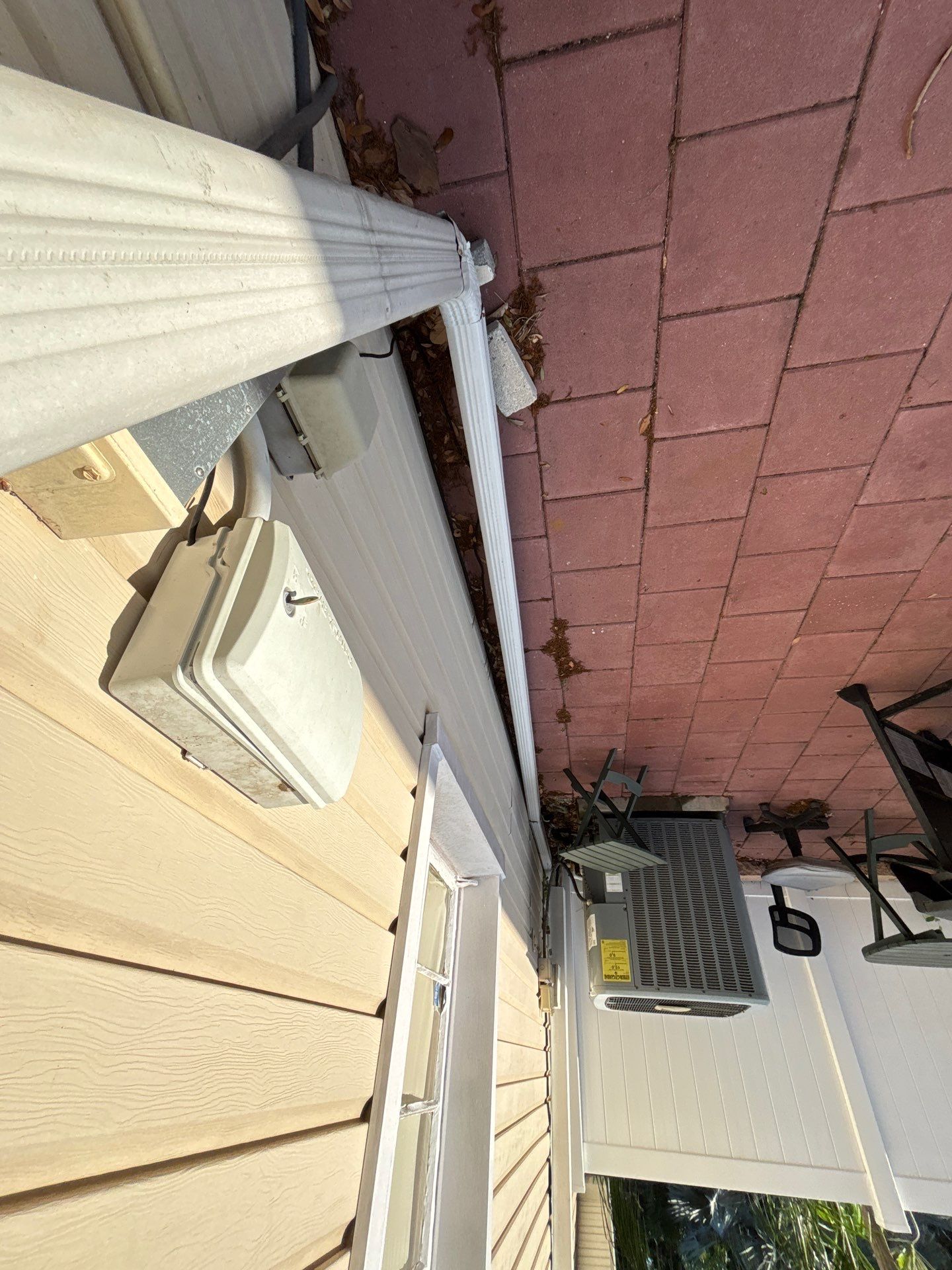 Residential Seamless Gutter Solutions in Tampa FL by Gutter Professors