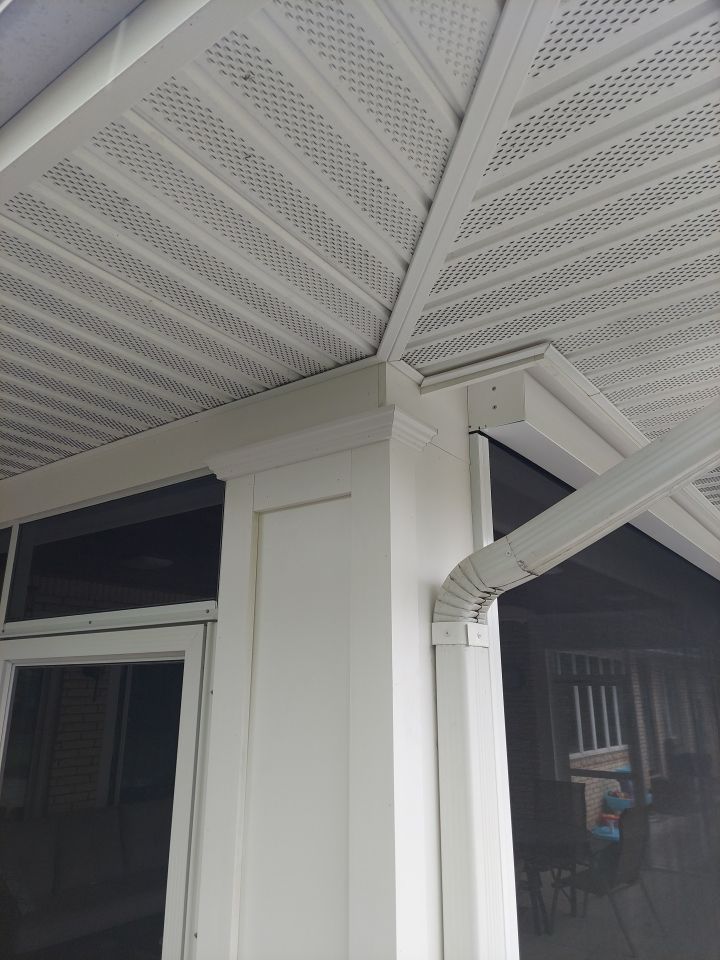 Outdoor Living Addition by Ivy Lea Construction
