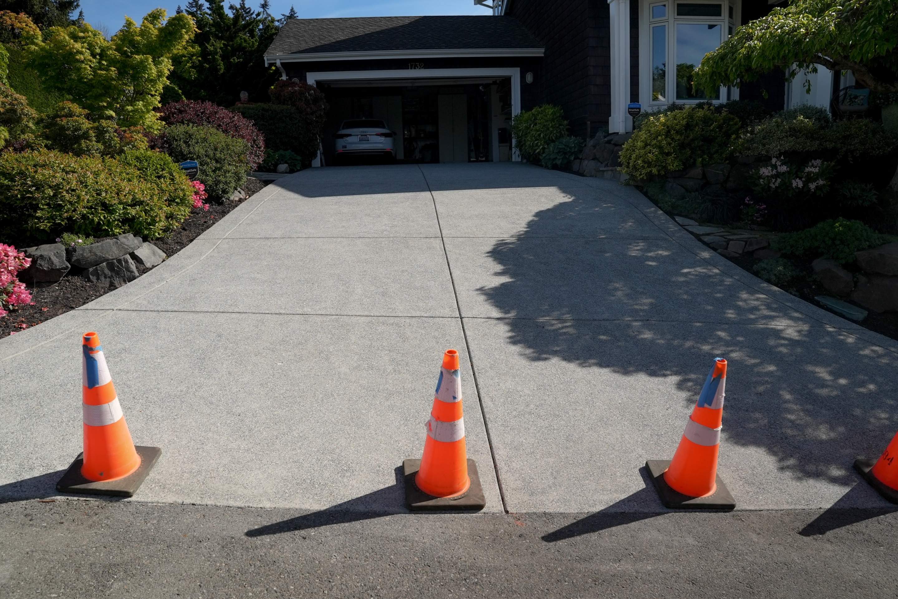 Concrete Driveway Repair | Mukilteo  by Jireh Asphalt & Concrete Inc 