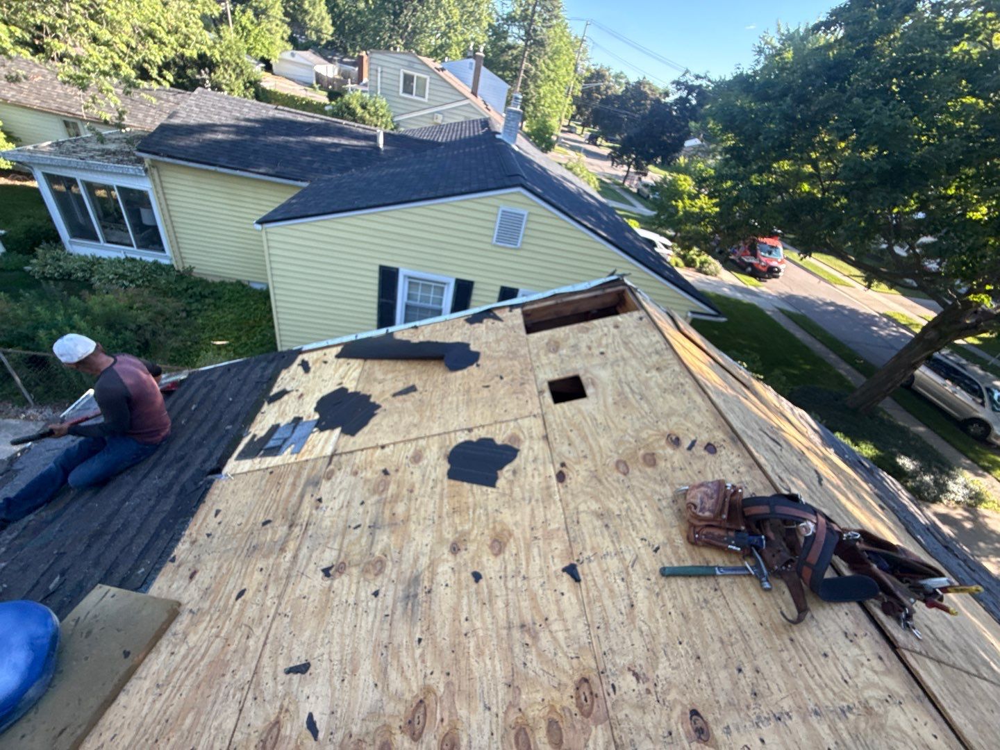 Roof Replacement using Owens Corning Tru Definitions by 180 Contractors