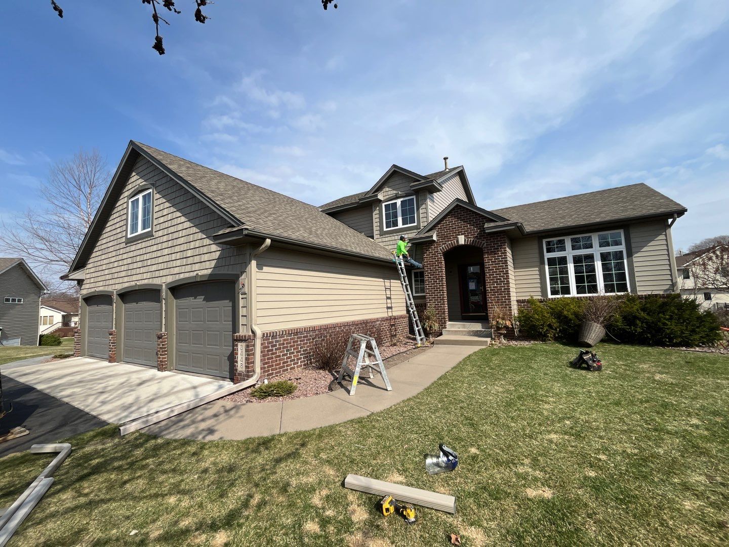 Siding Replacement – Edco Entex Steel & Mastic Vinyl Shakes | Saint Michael, MN by First Impressions Exteriors