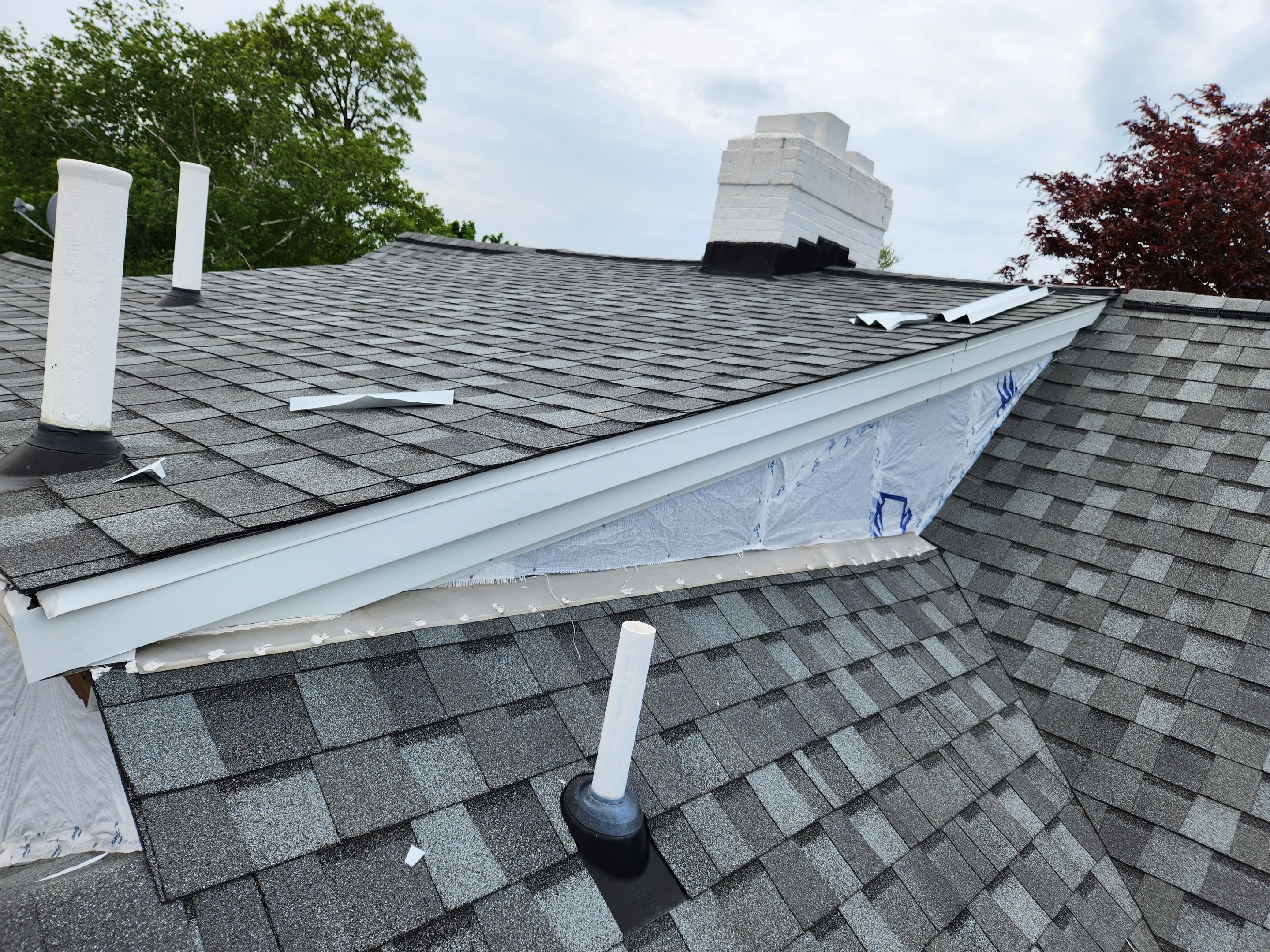 CertainTeed Restoration, Color, Midnight by Eagle Eye Roofing