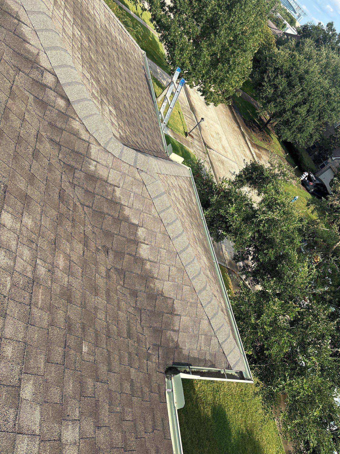 Hail Damage using Owen's Corning Duration (Lifetime) Shingles by Roof Repair Company