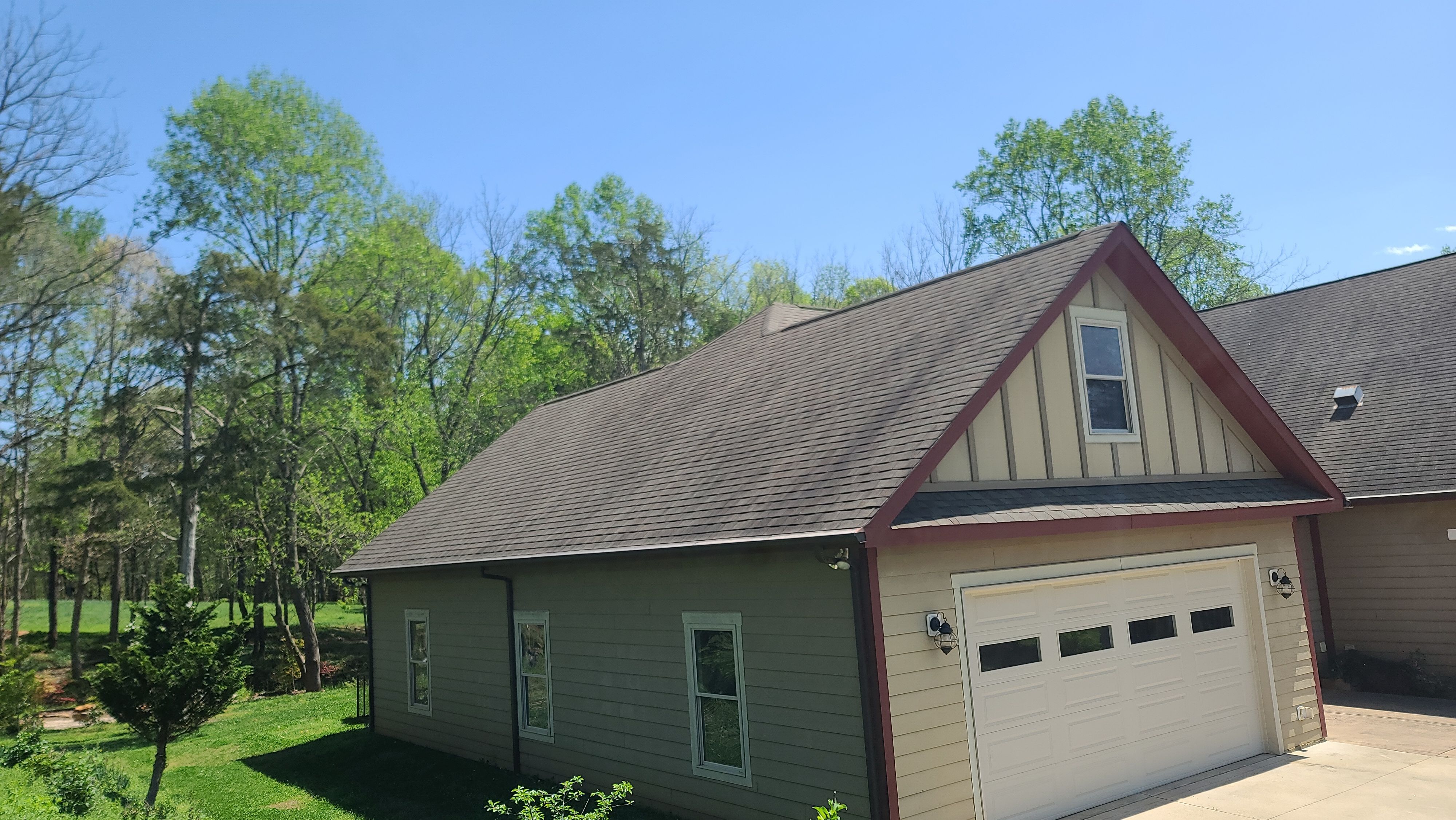 Tony's roof by BROCK BUILDERS 