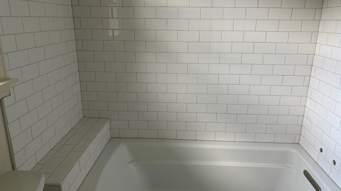 New Tub Surround  by Footprints Floors of Nashville