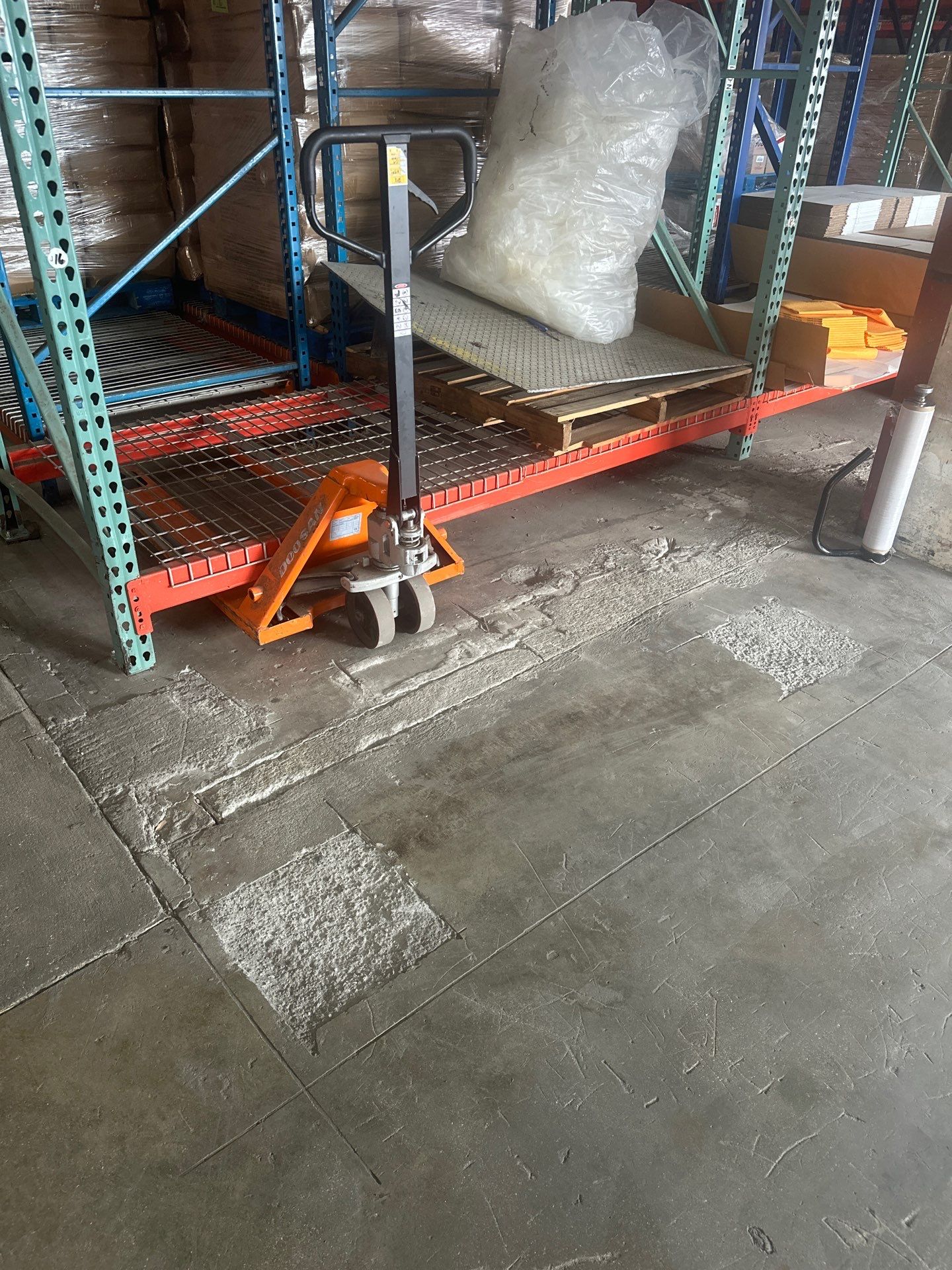 Warehouse Restoration by Seamless Surfaces