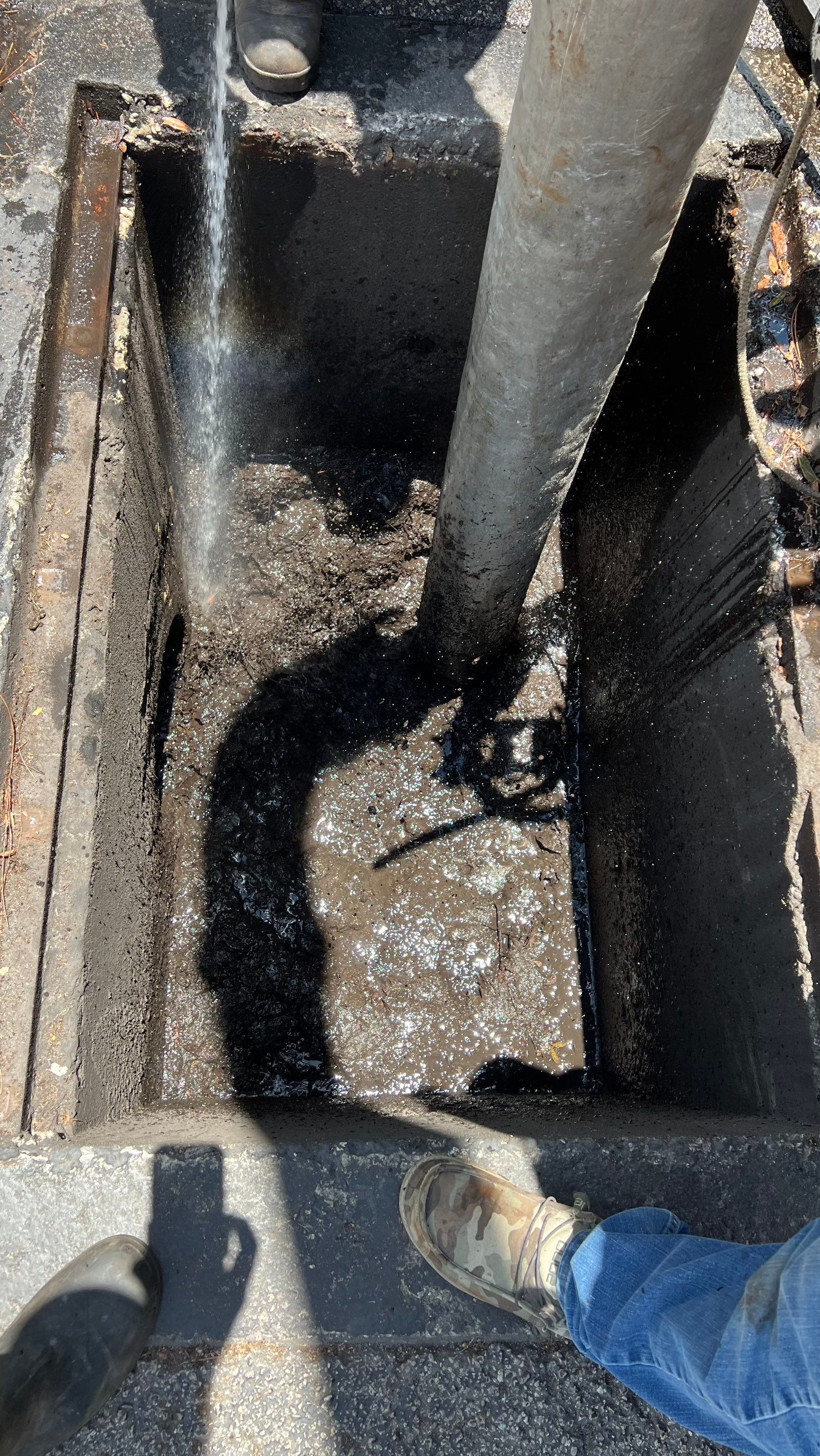Apartment Complex Storm Water System Cleaning and Maintenance by APS Power & Water
