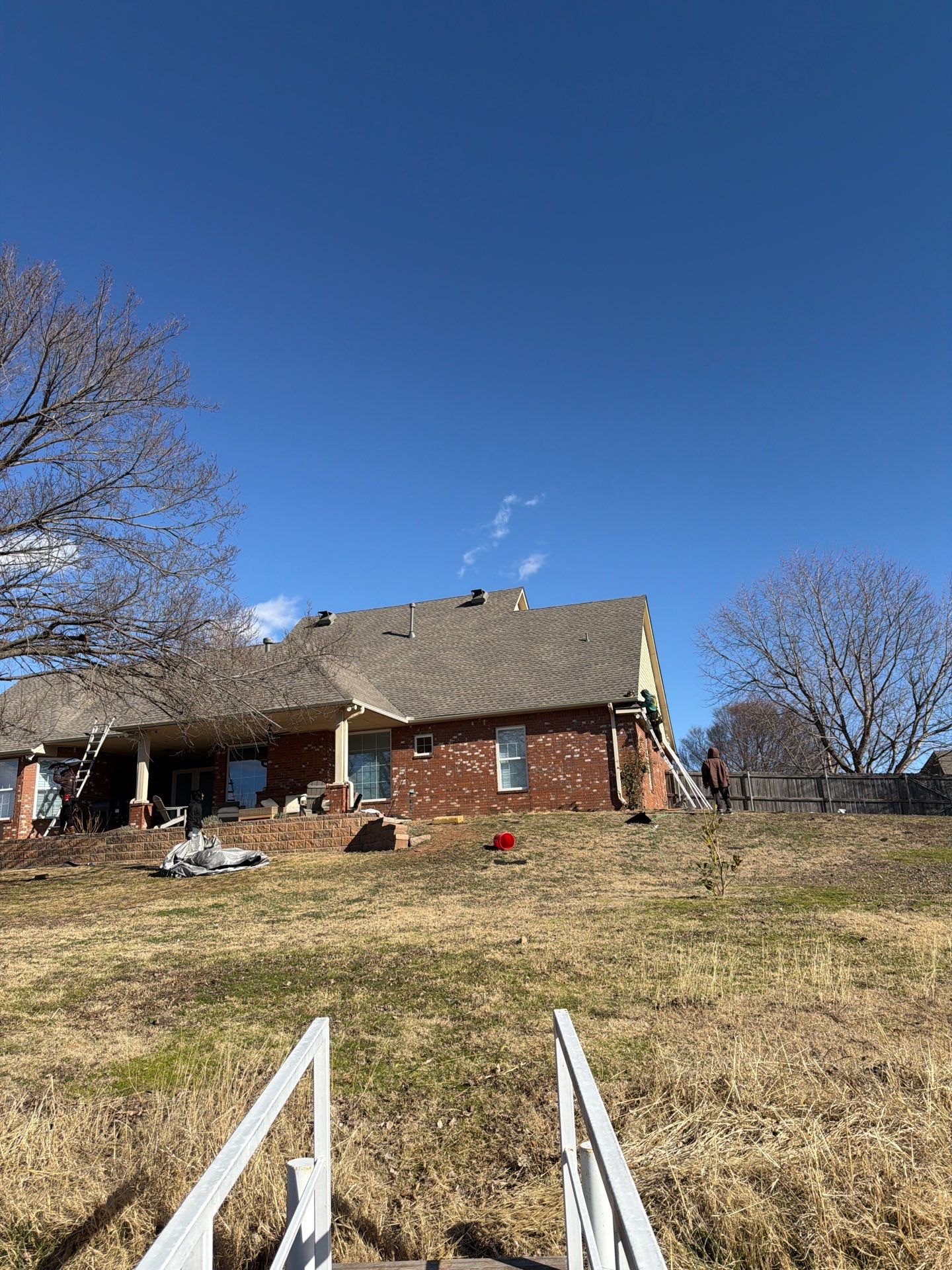 GAF - Weatherwood by Frontline Roofing and Construction