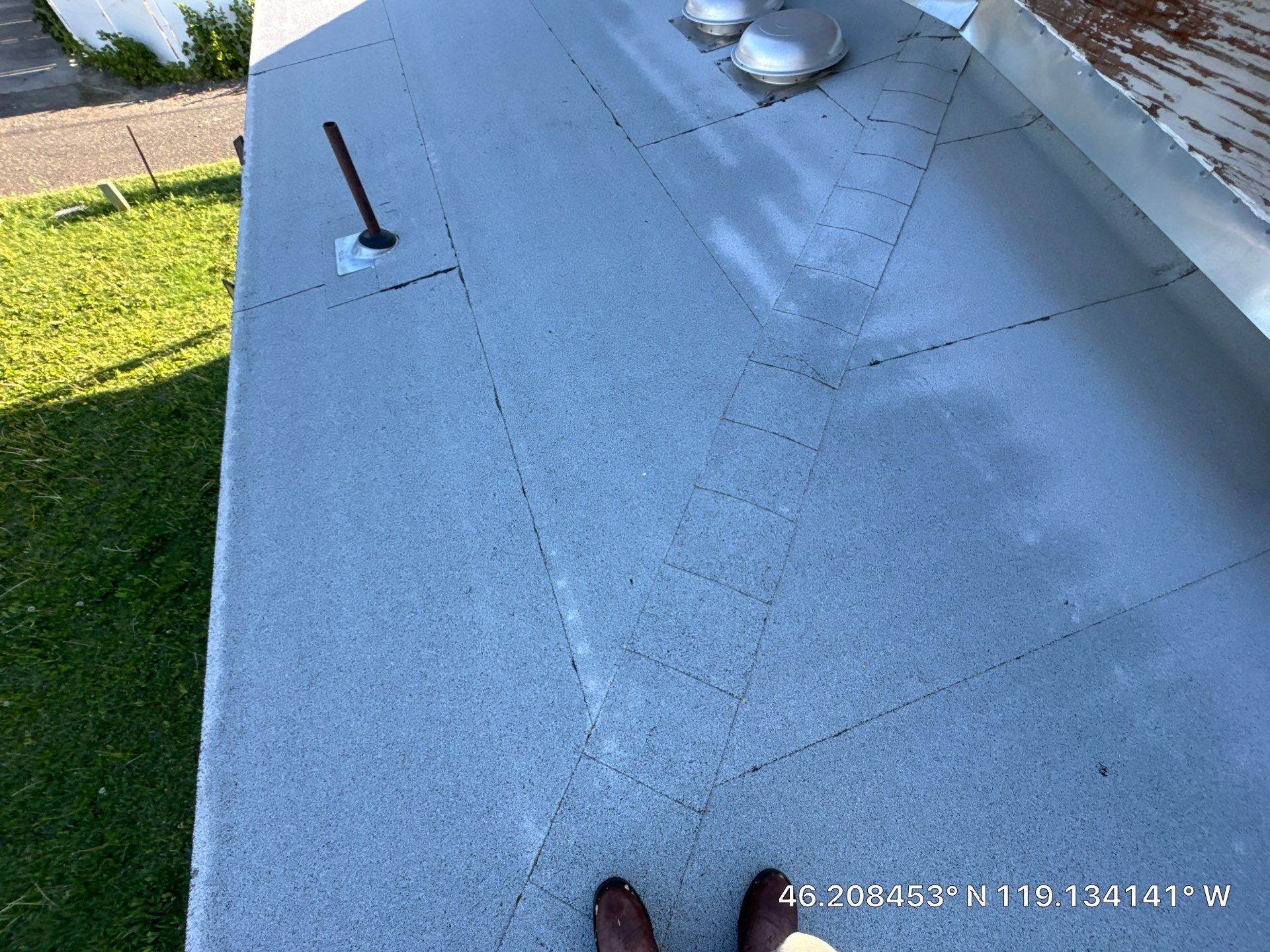 Full Roof Replacement and Rotted Wood Repair in Kennewick by Alpine Roofing