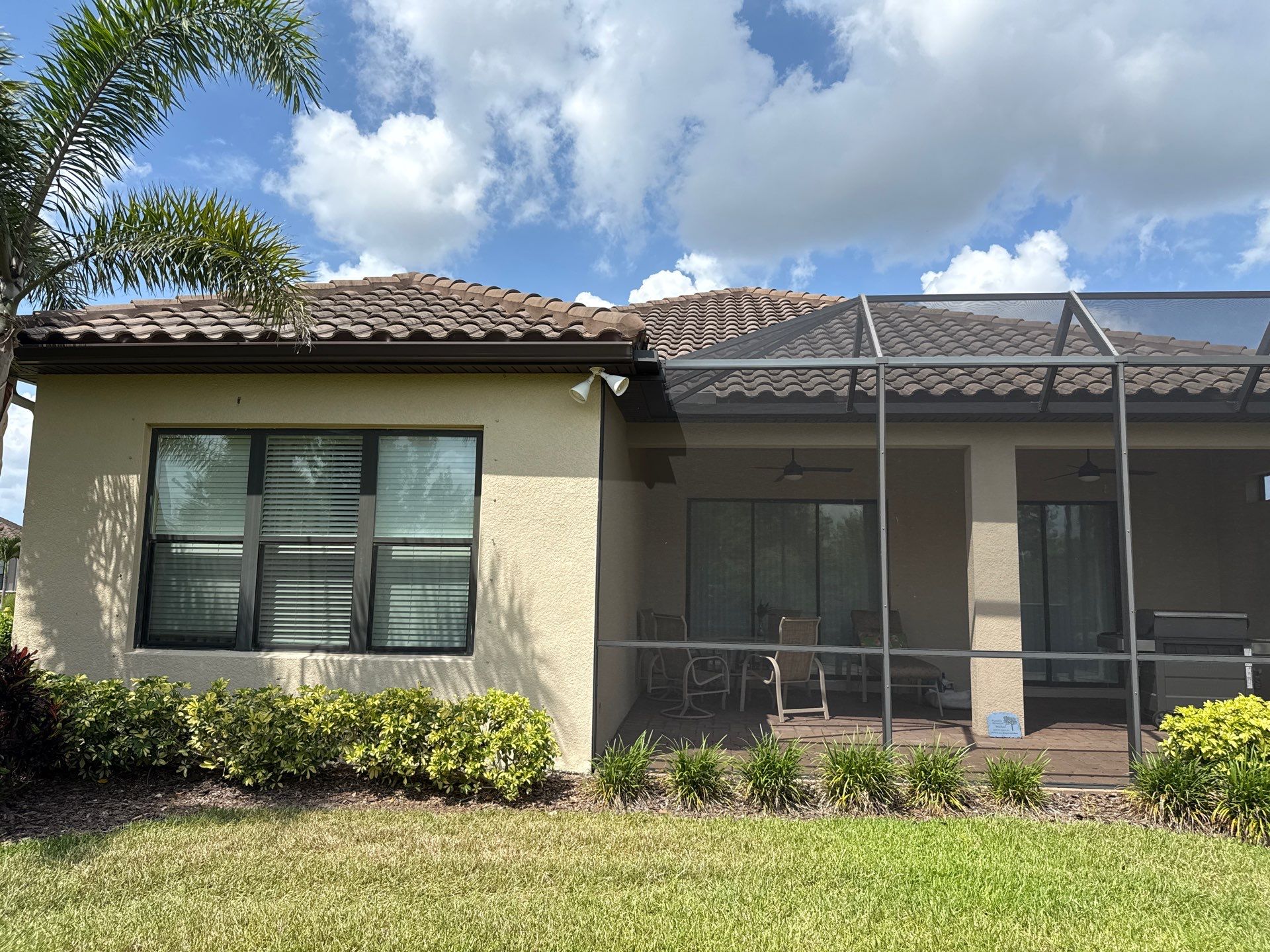 Concrete Tile Roof, Paver Driveway & Lanai Cleaning – Artisan Lakes Esplanade, Palmetto, FL by Sunshine AquaWash