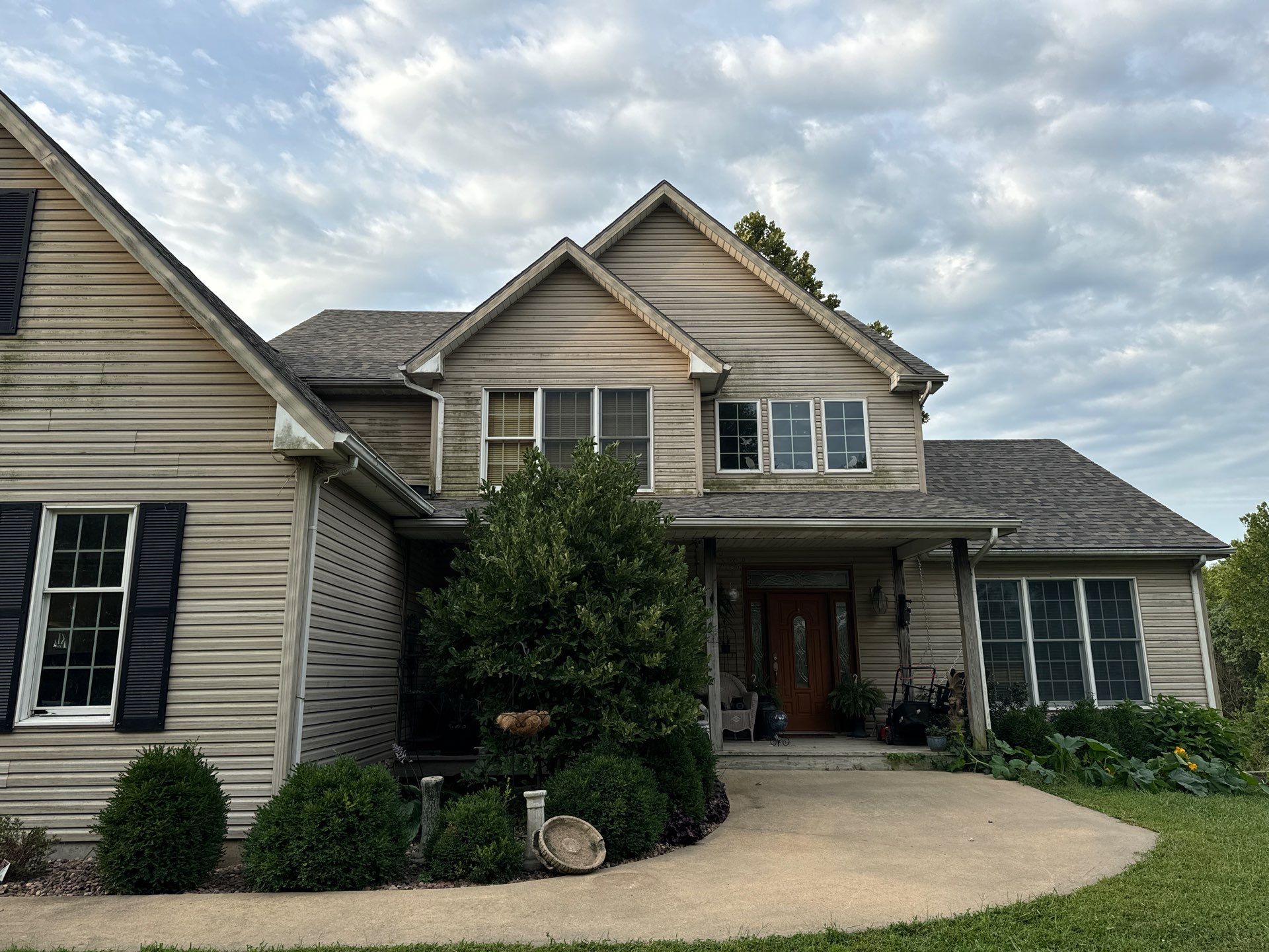 Comprehensive Residential Roof and Siding Replacement in Smithville Missouri by EEC Windows, Siding & Roofing