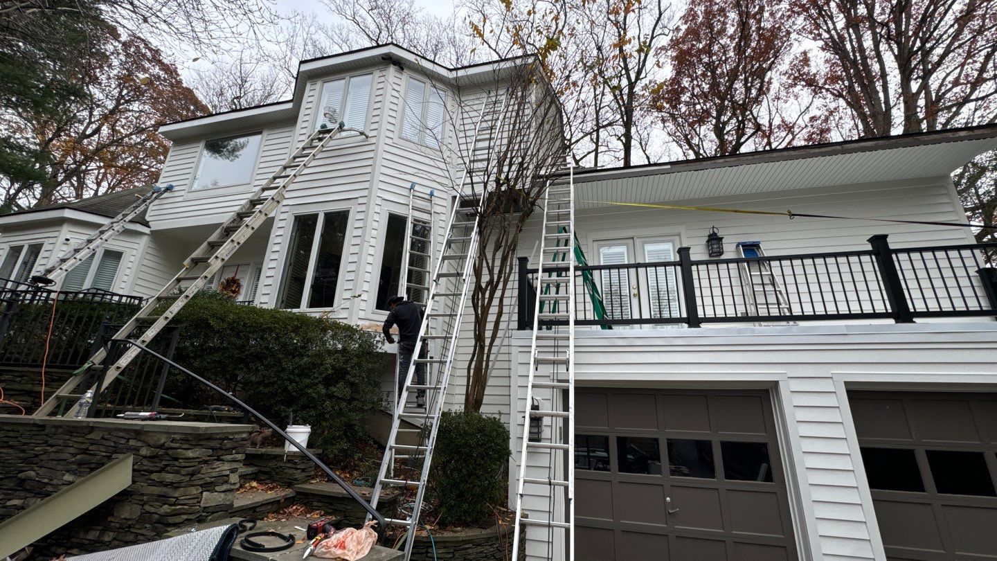 Arlington: Bevel Cedar Wood Siding Restoration by RM Banning, Inc.