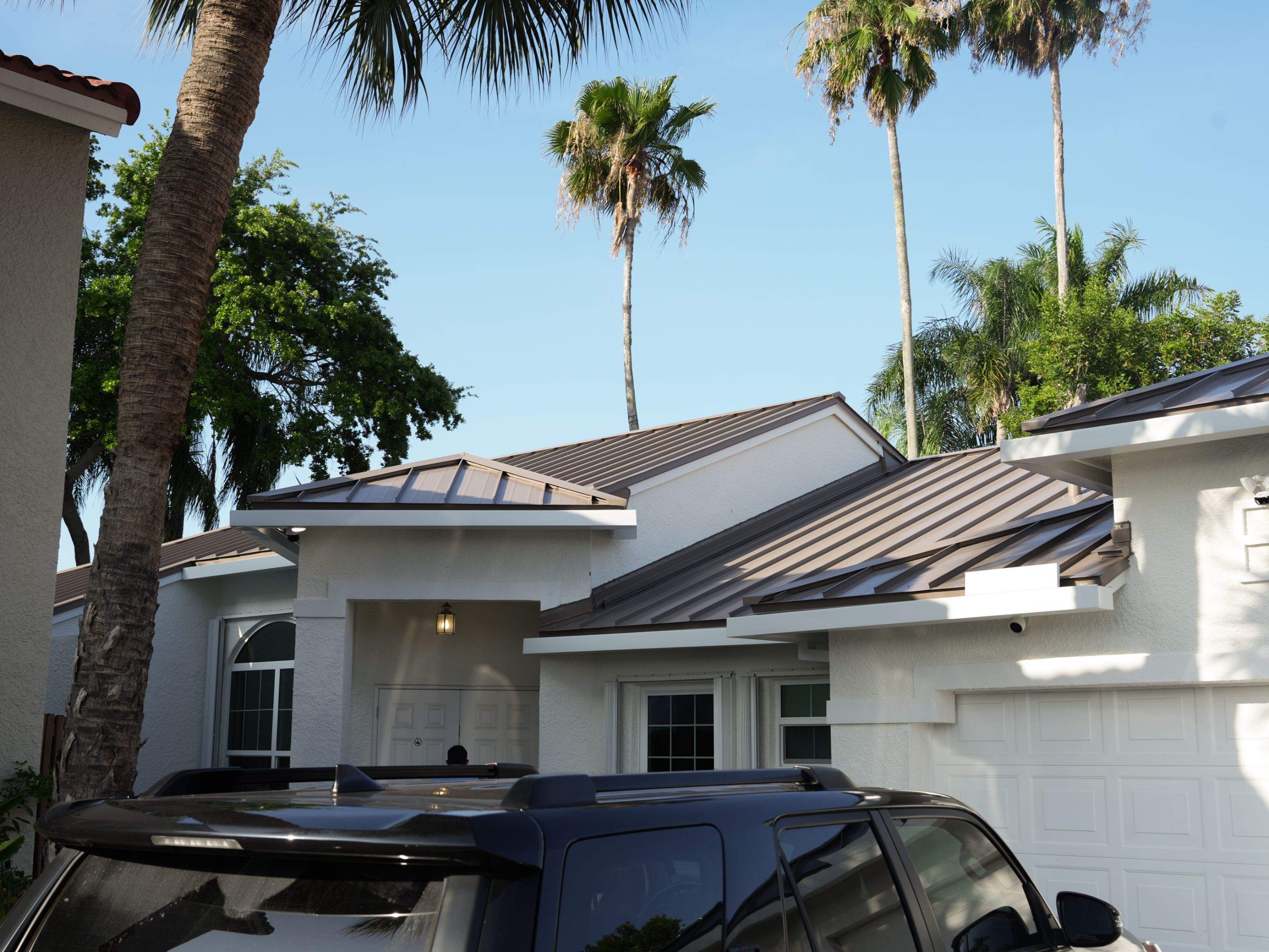 Metal Roof - Galvalume - Sandstone by Istueta Roofing