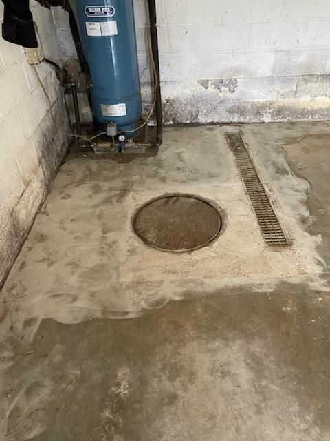 Garage Floor In Mt. Everest by Spectrum Painting, LLC