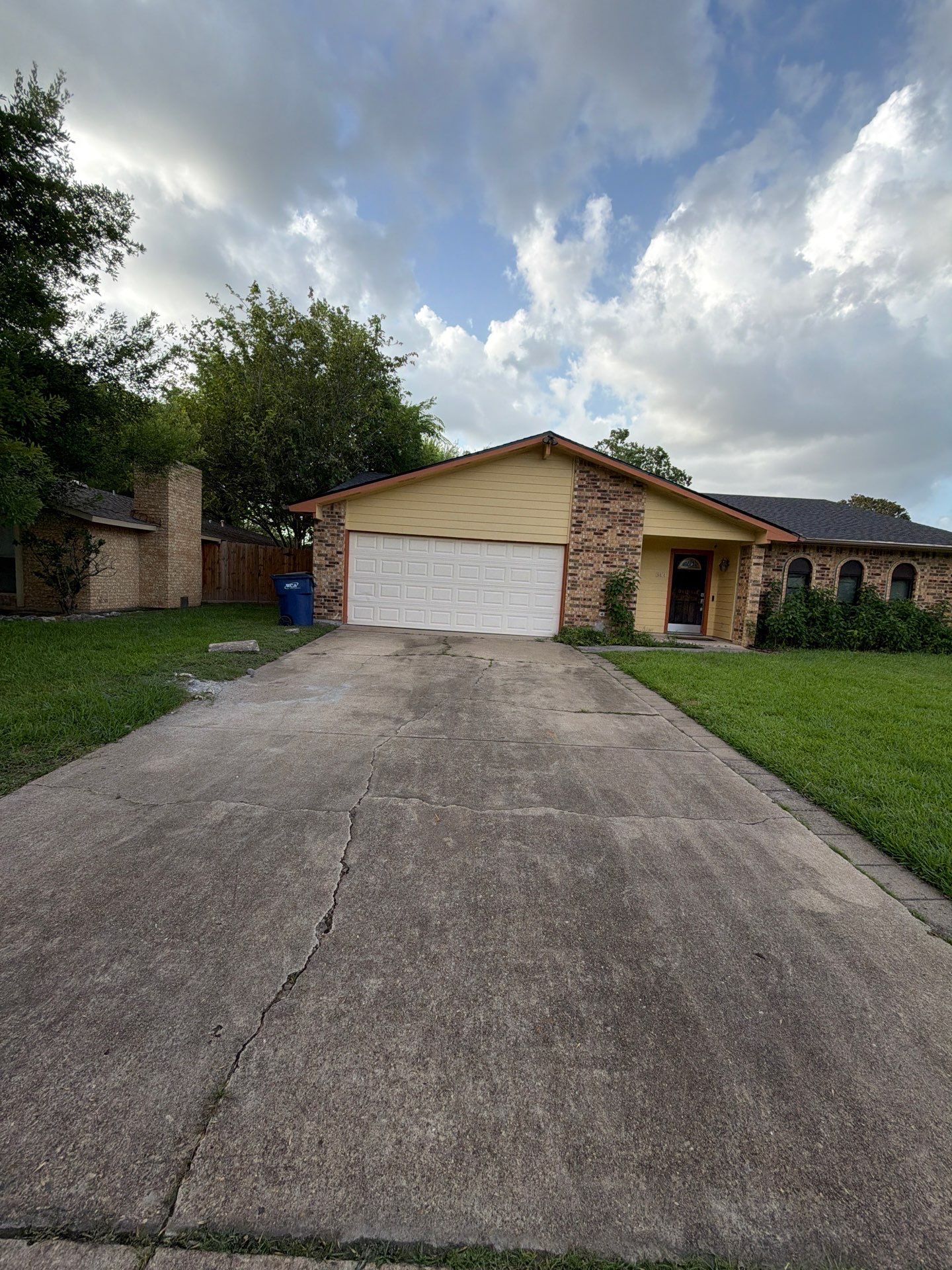 Roof Replacement in Houston TX by Roof Repair Company