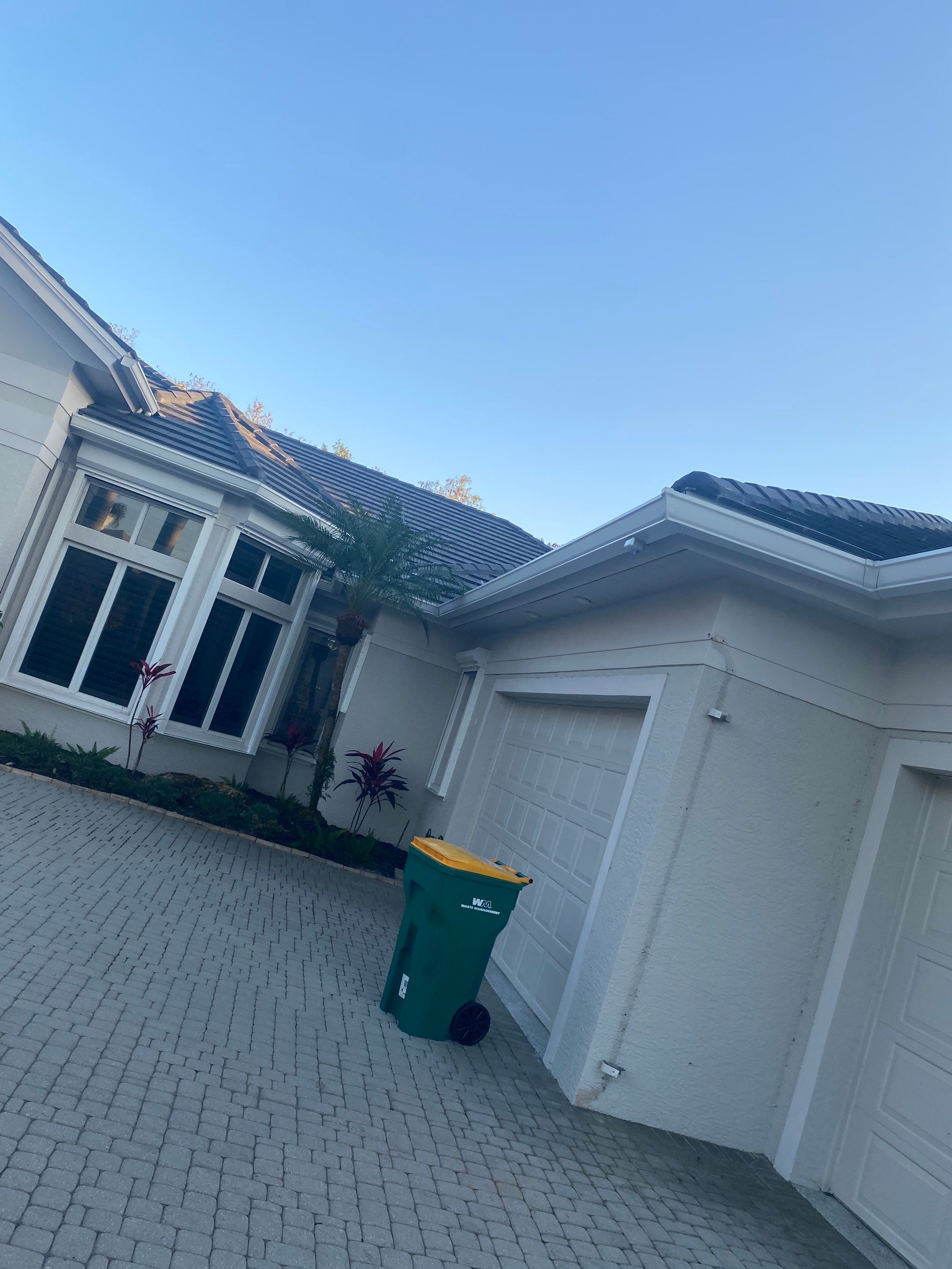 7-Inch Seamless Gutters for Luxury Homes in Naples FL by Gutter Professors