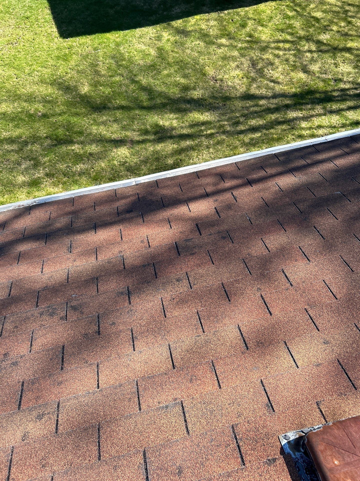 Roof and Siding Replacement using Norandex Cedar Knoll Graphite Siding and Owens Corning Durations in Onyx Black by WIW Enterprises Inc