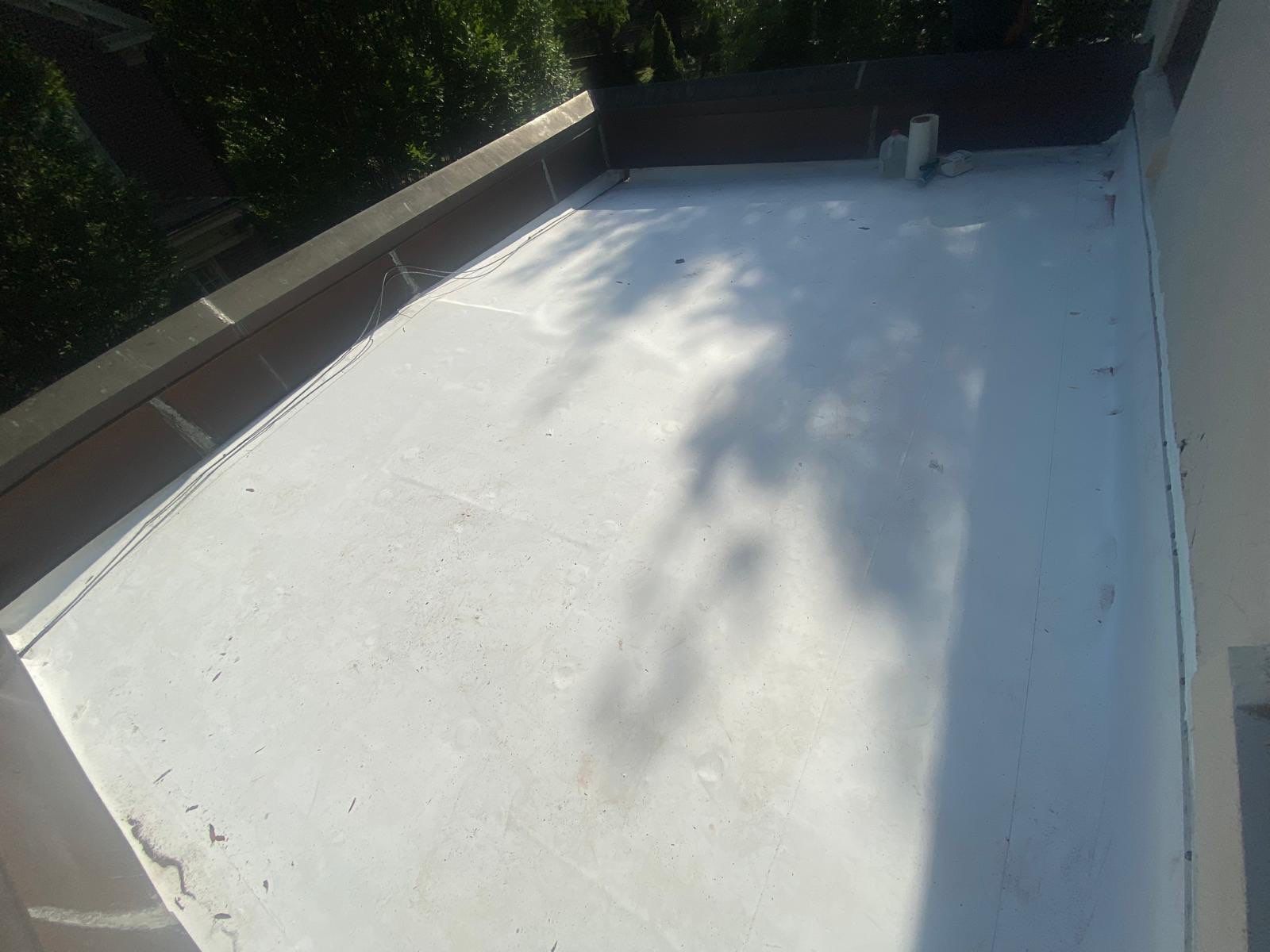 Midtown Memphis Residential Roof Replacement Featuring Asphalt Shingles and Flat Roof Membrane by Revival Roofing Services