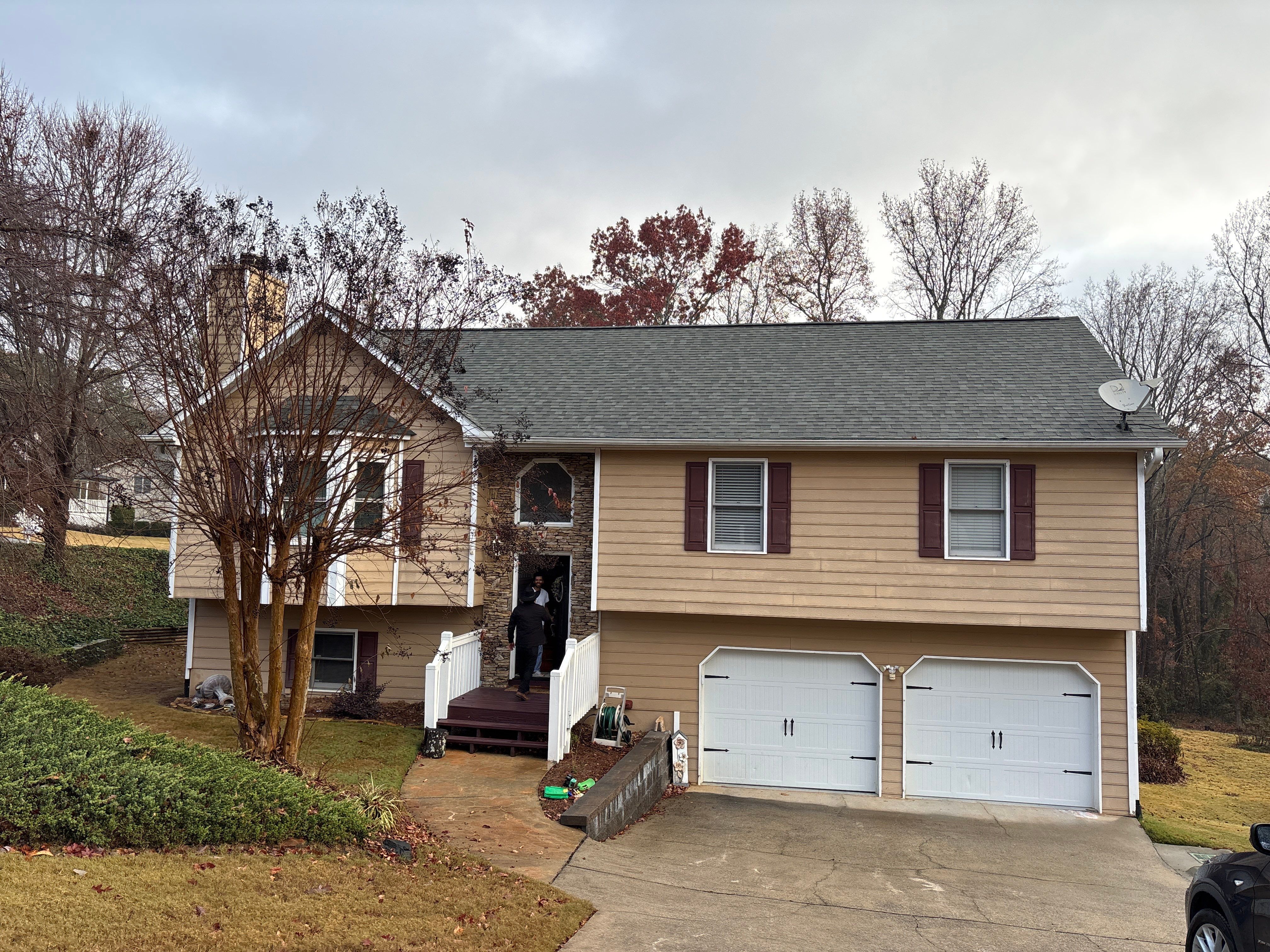 Siding replacement  by Deerfield Roofing LLC